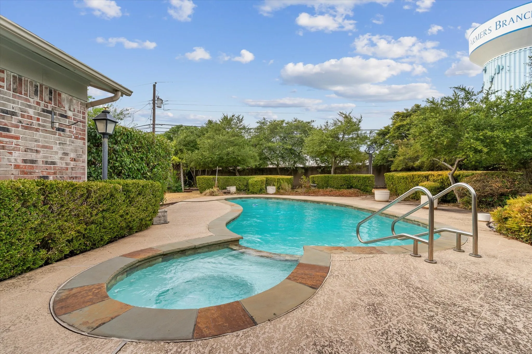 Single Family Residence For Sale in Dallas County , 13121 Pennystone Drive, Farmers Branch, Texas 75244, 4 Bedroom, 2 Bathroom, 2 Garage spaces, 1,970 Sqft, built in 1969, mls#21363239, Real Estate Agent in Farmers Branch, Homes For Sale in Dallas county, Homes For Sale in Farmers Branch, Realtor in Farmers Branch Texas, Real Estate Brokerage Independent Realty Texas, Luminita Cordes Realtor