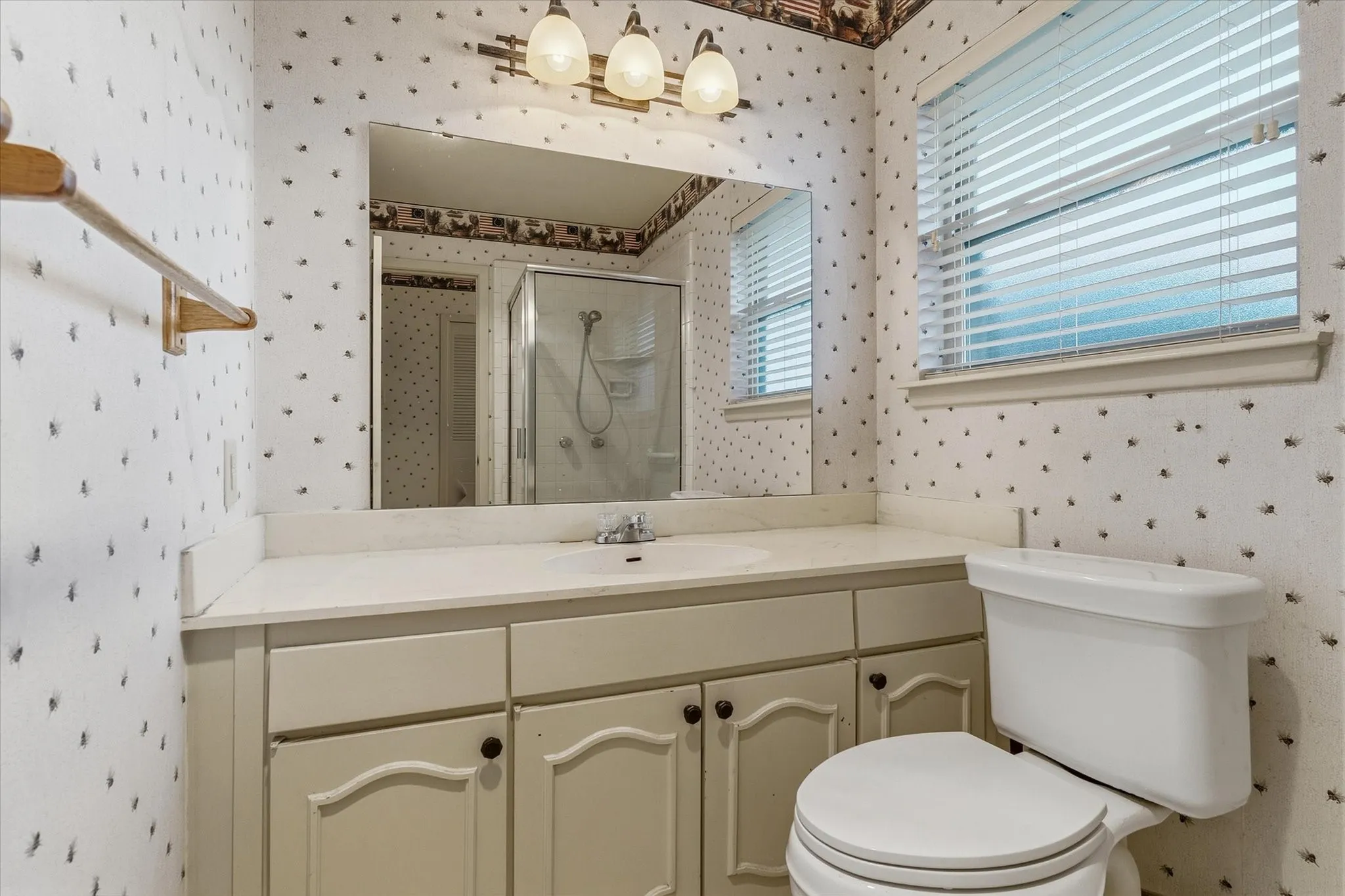 Single Family Residence For Sale in Dallas County , 13121 Pennystone Drive, Farmers Branch, Texas 75244, 4 Bedroom, 2 Bathroom, 2 Garage spaces, 1,970 Sqft, built in 1969, mls#21363239, Real Estate Agent in Farmers Branch, Homes For Sale in Dallas county, Homes For Sale in Farmers Branch, Realtor in Farmers Branch Texas, Real Estate Brokerage Independent Realty Texas, Luminita Cordes Realtor