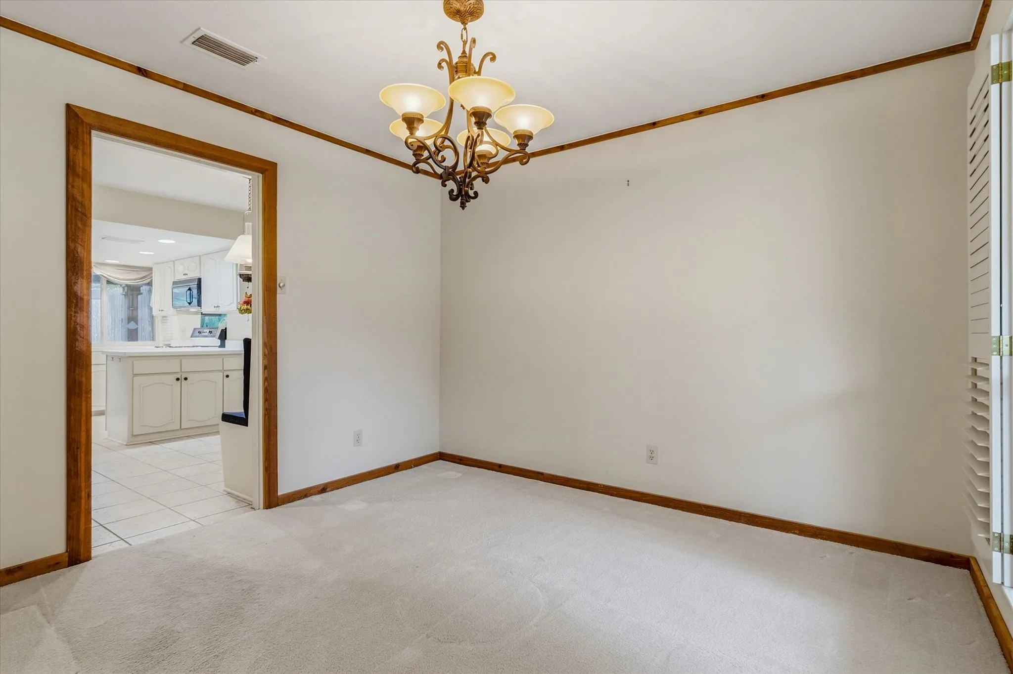 Single Family Residence For Sale in Dallas County , 13121 Pennystone Drive, Farmers Branch, Texas 75244, 4 Bedroom, 2 Bathroom, 2 Garage spaces, 1,970 Sqft, built in 1969, mls#21363239, Real Estate Agent in Farmers Branch, Homes For Sale in Dallas county, Homes For Sale in Farmers Branch, Realtor in Farmers Branch Texas, Real Estate Brokerage Independent Realty Texas, Luminita Cordes Realtor