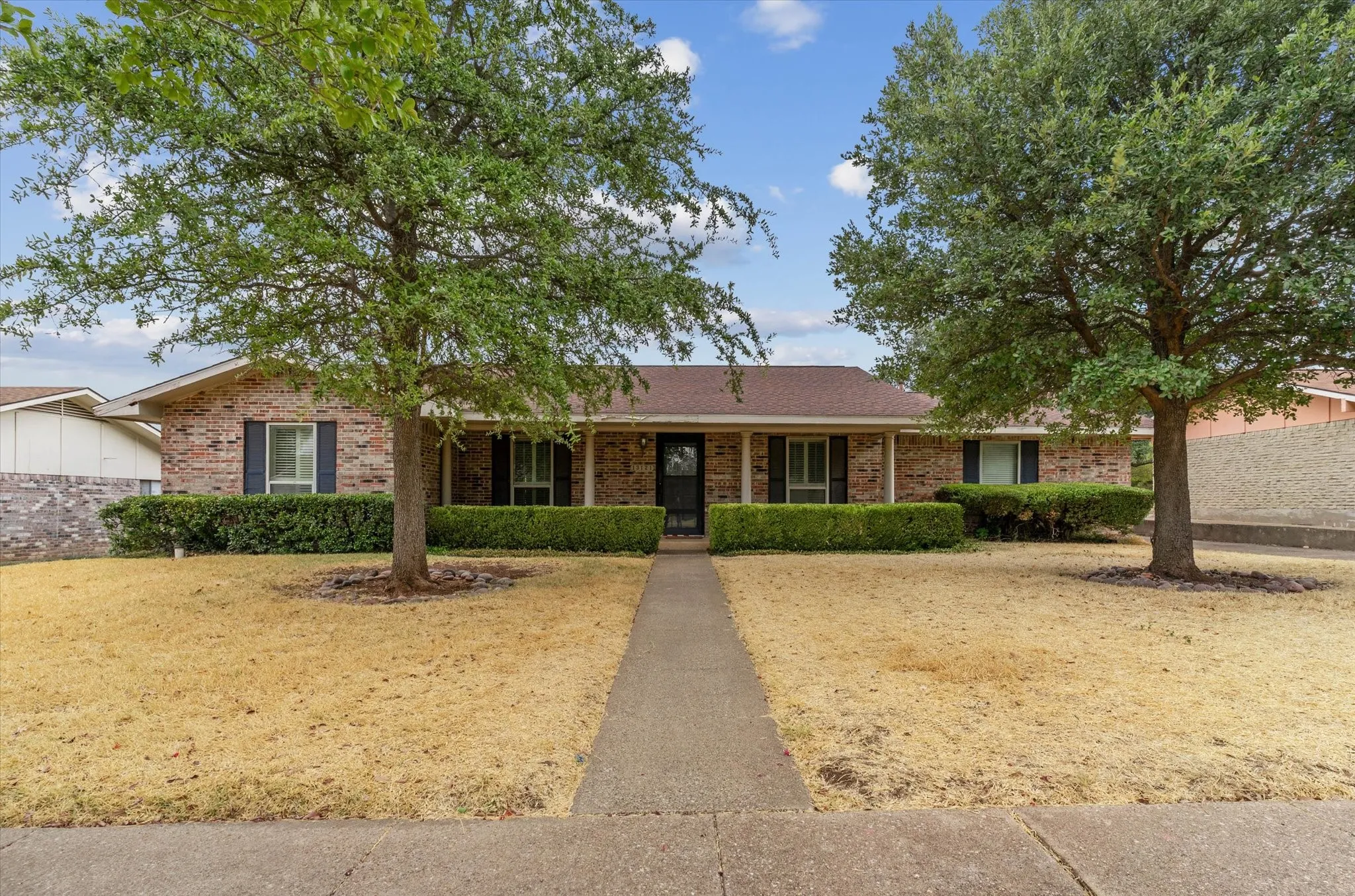 Single Family Residence For Sale in Dallas County , 13121 Pennystone Drive, Farmers Branch, Texas 75244, 4 Bedroom, 2 Bathroom, 2 Garage spaces, 1,970 Sqft, built in 1969, mls#21363239, Real Estate Agent in Farmers Branch, Homes For Sale in Dallas county, Homes For Sale in Farmers Branch, Realtor in Farmers Branch Texas, Real Estate Brokerage Independent Realty Texas, Luminita Cordes Realtor