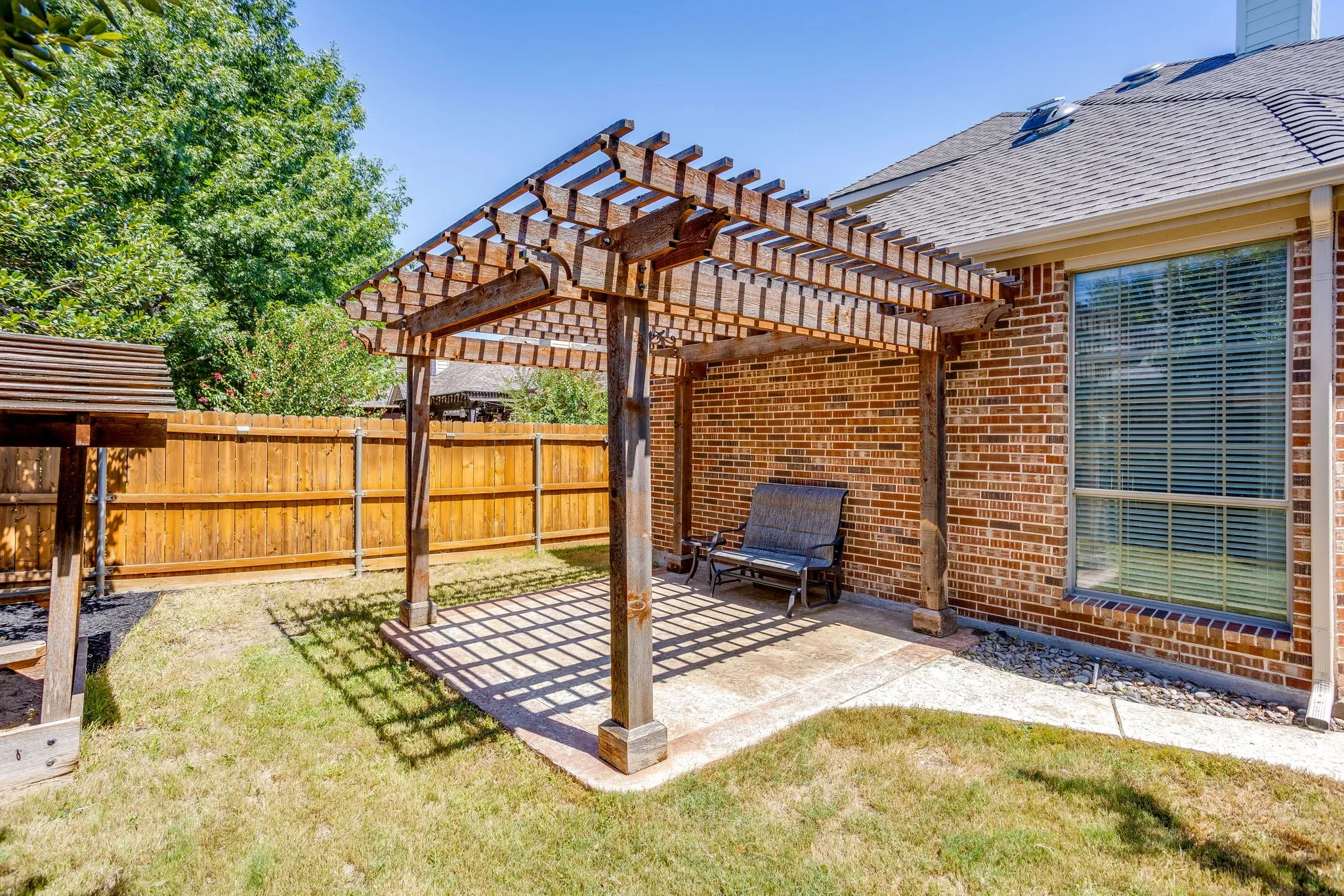 Single Family Residence For Sale in Tarrant County , 7023 Beacon Drive, Grand Prairie, Texas 75054, 4 Bedroom, 3 Bathroom, 2 Garage spaces, 2,512 Sqft, built in 2005, mls#21335127, Real Estate Agent in Grand Prairie, Homes For Sale in Tarrant county, Homes For Sale in Grand Prairie, Realtor in Grand Prairie Texas, Real Estate Brokerage Independent Realty Texas, Luminita Cordes Realtor