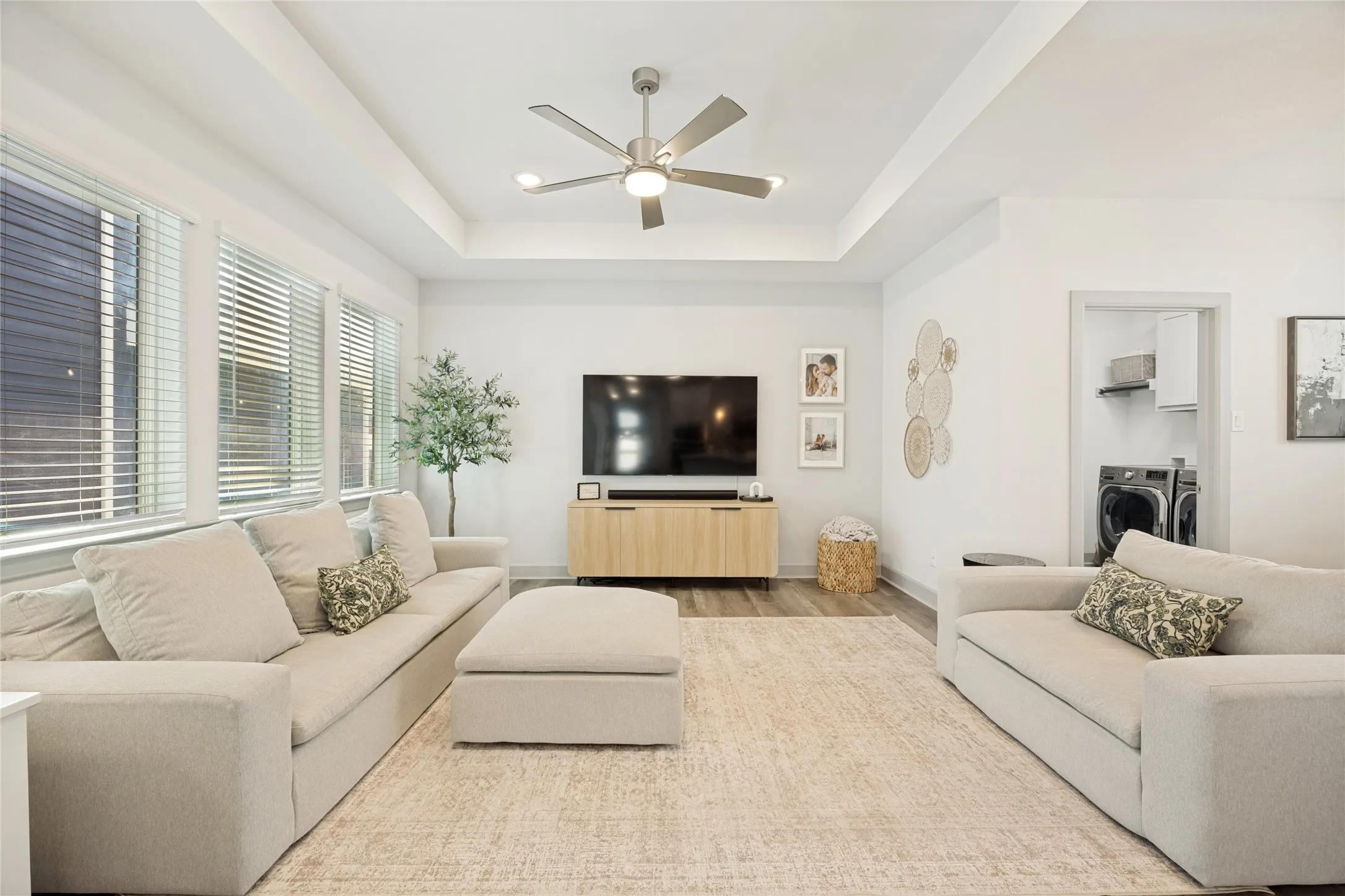 Single Family Residence For Sale in Dallas County , 1520 Jackson Street, Carrollton, Texas 75006, 3 Bedroom, 3 Bathroom, 2 Garage spaces, 2,046 Sqft, built in 2020, mls#21363293, Real Estate Agent in Carrollton, Homes For Sale in Dallas county, Homes For Sale in Carrollton, Realtor in Carrollton Texas, Real Estate Brokerage Independent Realty Texas, Luminita Cordes Realtor