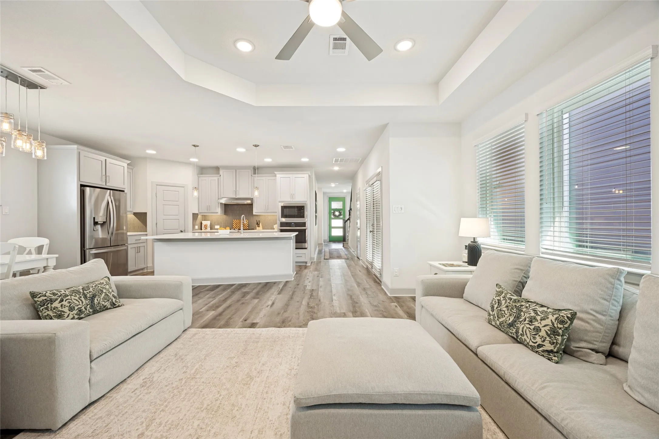 Single Family Residence For Sale in Dallas County , 1520 Jackson Street, Carrollton, Texas 75006, 3 Bedroom, 3 Bathroom, 2 Garage spaces, 2,046 Sqft, built in 2020, mls#21363293, Real Estate Agent in Carrollton, Homes For Sale in Dallas county, Homes For Sale in Carrollton, Realtor in Carrollton Texas, Real Estate Brokerage Independent Realty Texas, Luminita Cordes Realtor