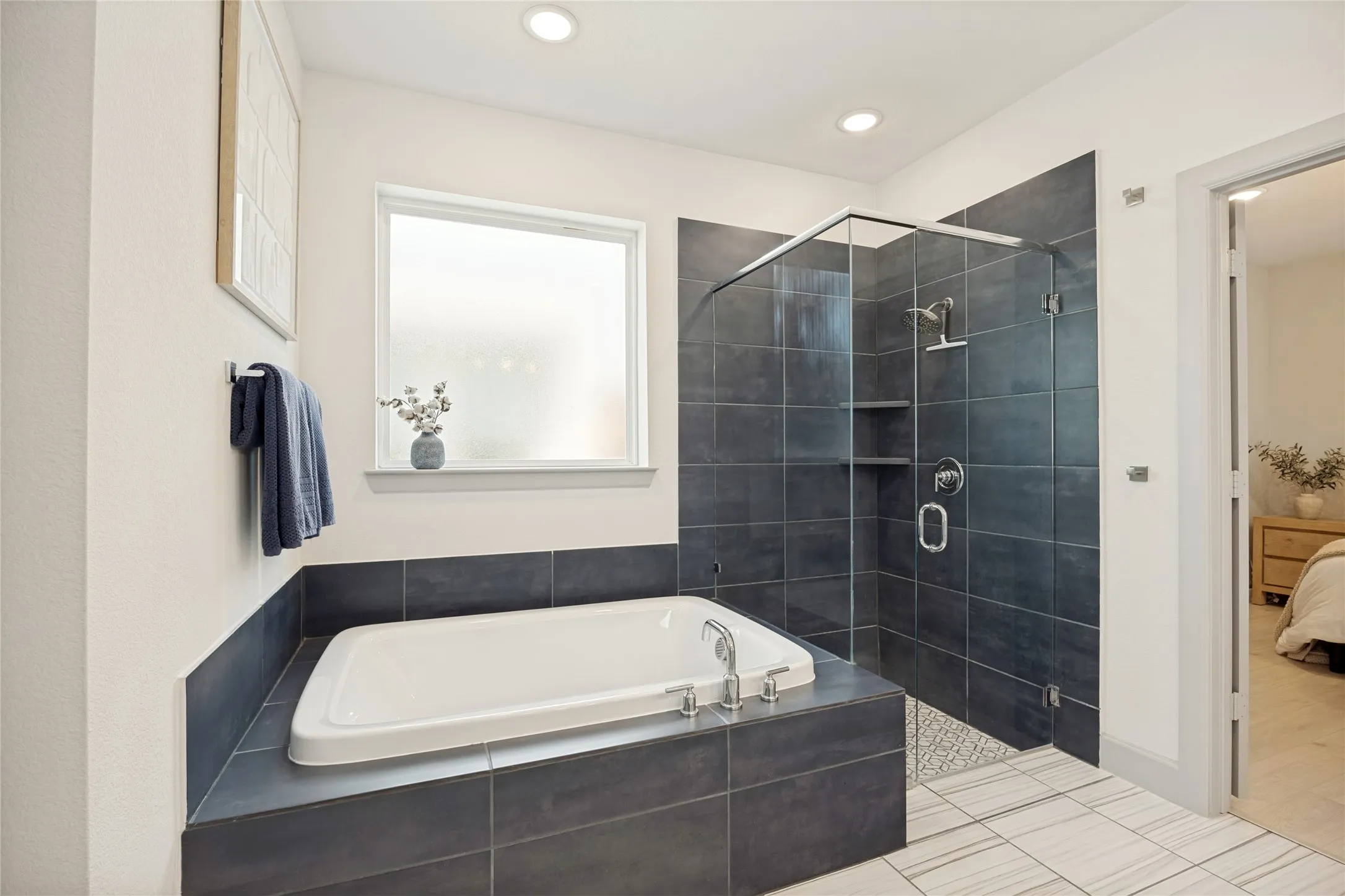Single Family Residence For Sale in Dallas County , 1520 Jackson Street, Carrollton, Texas 75006, 3 Bedroom, 3 Bathroom, 2 Garage spaces, 2,046 Sqft, built in 2020, mls#21363293, Real Estate Agent in Carrollton, Homes For Sale in Dallas county, Homes For Sale in Carrollton, Realtor in Carrollton Texas, Real Estate Brokerage Independent Realty Texas, Luminita Cordes Realtor