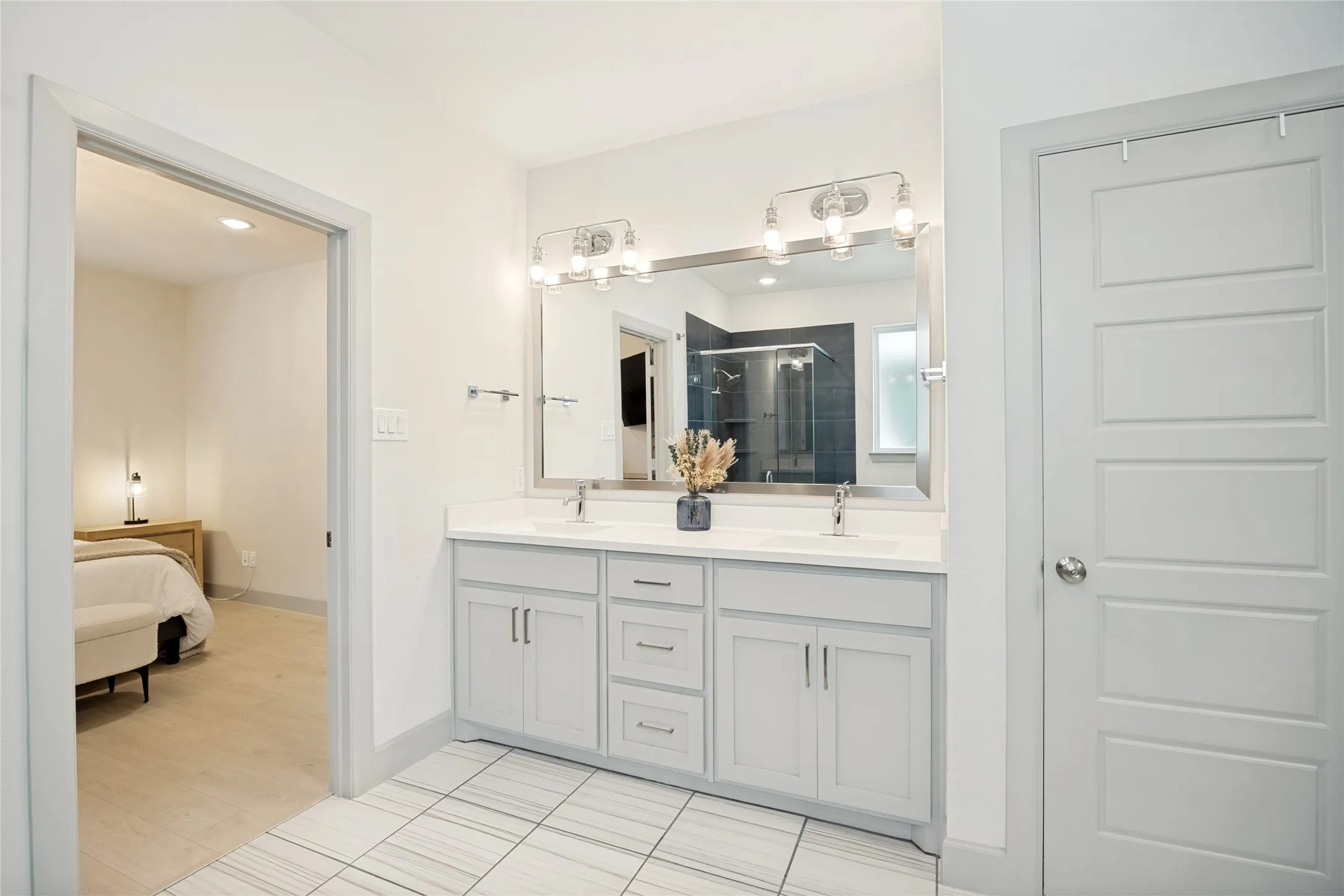 Single Family Residence For Sale in Dallas County , 1520 Jackson Street, Carrollton, Texas 75006, 3 Bedroom, 3 Bathroom, 2 Garage spaces, 2,046 Sqft, built in 2020, mls#21363293, Real Estate Agent in Carrollton, Homes For Sale in Dallas county, Homes For Sale in Carrollton, Realtor in Carrollton Texas, Real Estate Brokerage Independent Realty Texas, Luminita Cordes Realtor