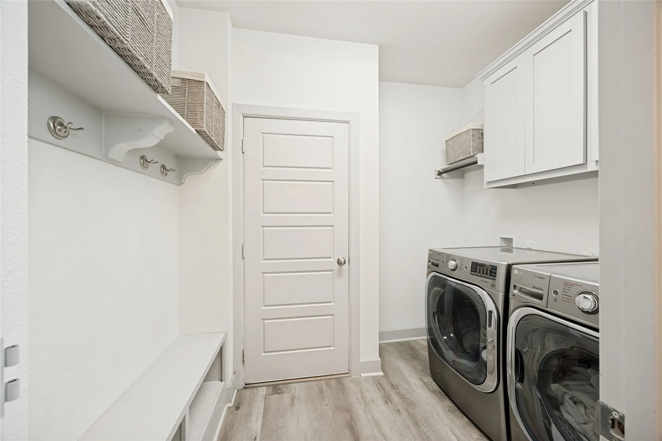 Single Family Residence For Sale in Dallas County , 1520 Jackson Street, Carrollton, Texas 75006, 3 Bedroom, 3 Bathroom, 2 Garage spaces, 2,046 Sqft, built in 2020, mls#21363293, Real Estate Agent in Carrollton, Homes For Sale in Dallas county, Homes For Sale in Carrollton, Realtor in Carrollton Texas, Real Estate Brokerage Independent Realty Texas, Luminita Cordes Realtor