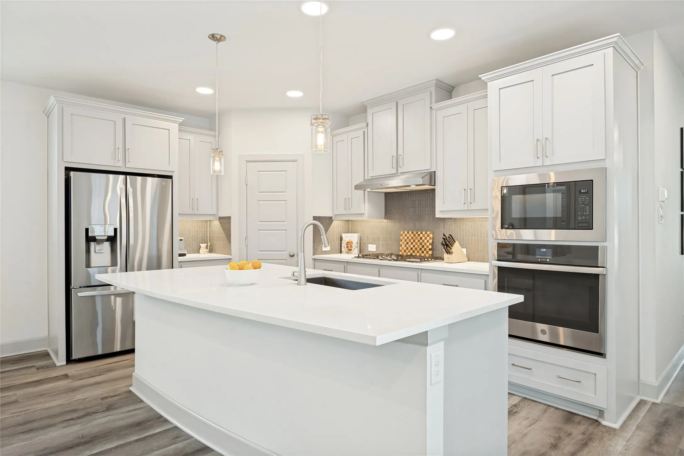 Single Family Residence For Sale in Dallas County , 1520 Jackson Street, Carrollton, Texas 75006, 3 Bedroom, 3 Bathroom, 2 Garage spaces, 2,046 Sqft, built in 2020, mls#21363293, Real Estate Agent in Carrollton, Homes For Sale in Dallas county, Homes For Sale in Carrollton, Realtor in Carrollton Texas, Real Estate Brokerage Independent Realty Texas, Luminita Cordes Realtor