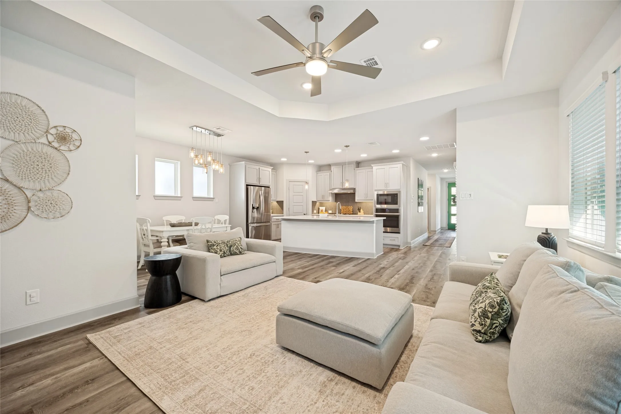 Single Family Residence For Sale in Dallas County , 1520 Jackson Street, Carrollton, Texas 75006, 3 Bedroom, 3 Bathroom, 2 Garage spaces, 2,046 Sqft, built in 2020, mls#21363293, Real Estate Agent in Carrollton, Homes For Sale in Dallas county, Homes For Sale in Carrollton, Realtor in Carrollton Texas, Real Estate Brokerage Independent Realty Texas, Luminita Cordes Realtor