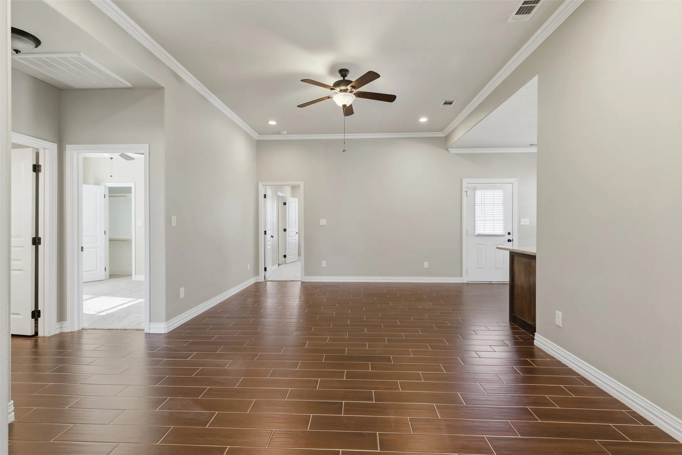 Single Family Residence For Rent in Grayson County , 1524 S Montgomery Street, Sherman, Texas 75090, 3 Bedroom, 2 Bathroom, Garage spaces, 1,265 Sqft, built in 2017, mls#21364513, Real Estate Agent in Sherman, Homes For Rent in Grayson county, Homes For Rent in Sherman, Realtor in Sherman Texas, Real Estate Brokerage Independent Realty Texas, Luminita Cordes Realtor