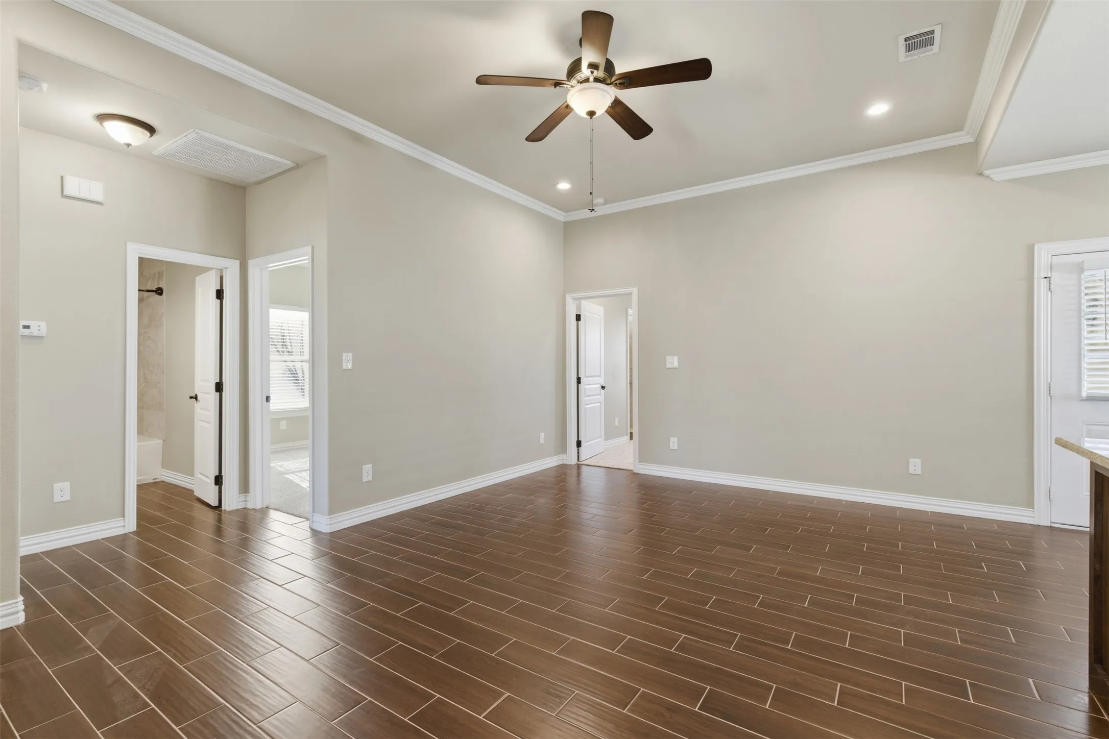 Single Family Residence For Rent in Grayson County , 1524 S Montgomery Street, Sherman, Texas 75090, 3 Bedroom, 2 Bathroom, Garage spaces, 1,265 Sqft, built in 2017, mls#21364513, Real Estate Agent in Sherman, Homes For Rent in Grayson county, Homes For Rent in Sherman, Realtor in Sherman Texas, Real Estate Brokerage Independent Realty Texas, Luminita Cordes Realtor
