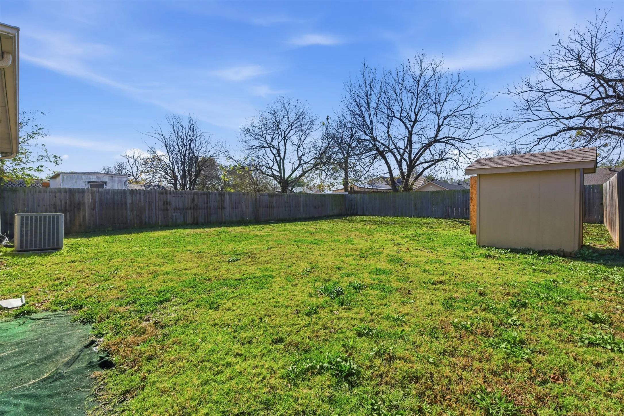 Single Family Residence For Rent in Grayson County , 1524 S Montgomery Street, Sherman, Texas 75090, 3 Bedroom, 2 Bathroom, Garage spaces, 1,265 Sqft, built in 2017, mls#21364513, Real Estate Agent in Sherman, Homes For Rent in Grayson county, Homes For Rent in Sherman, Realtor in Sherman Texas, Real Estate Brokerage Independent Realty Texas, Luminita Cordes Realtor