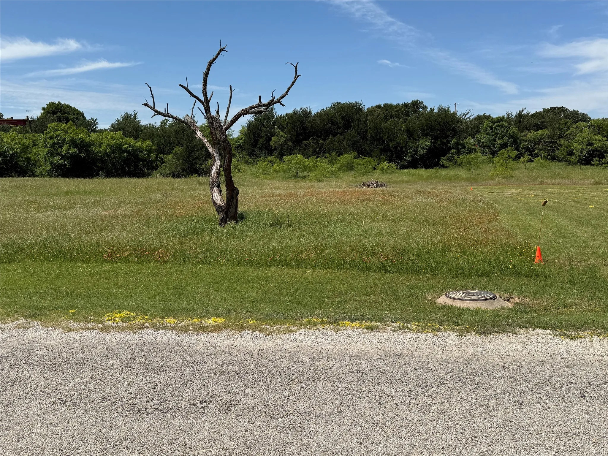 Unimproved Land For Sale in Wise County , TBD Bay Roc Lane, Runaway Bay, Texas 76426, 0, 0, Garage spaces, 0 Sqft, built in 0, Price $45,000, mls#21350260, Real Estate Agent in Runaway Bay, Homes For Sale in Wise county, Homes For Sale in Runaway Bay, Realtor in Runaway Bay Texas, Real Estate Brokerage Independent Realty Texas, Luminita Cordes Realtor