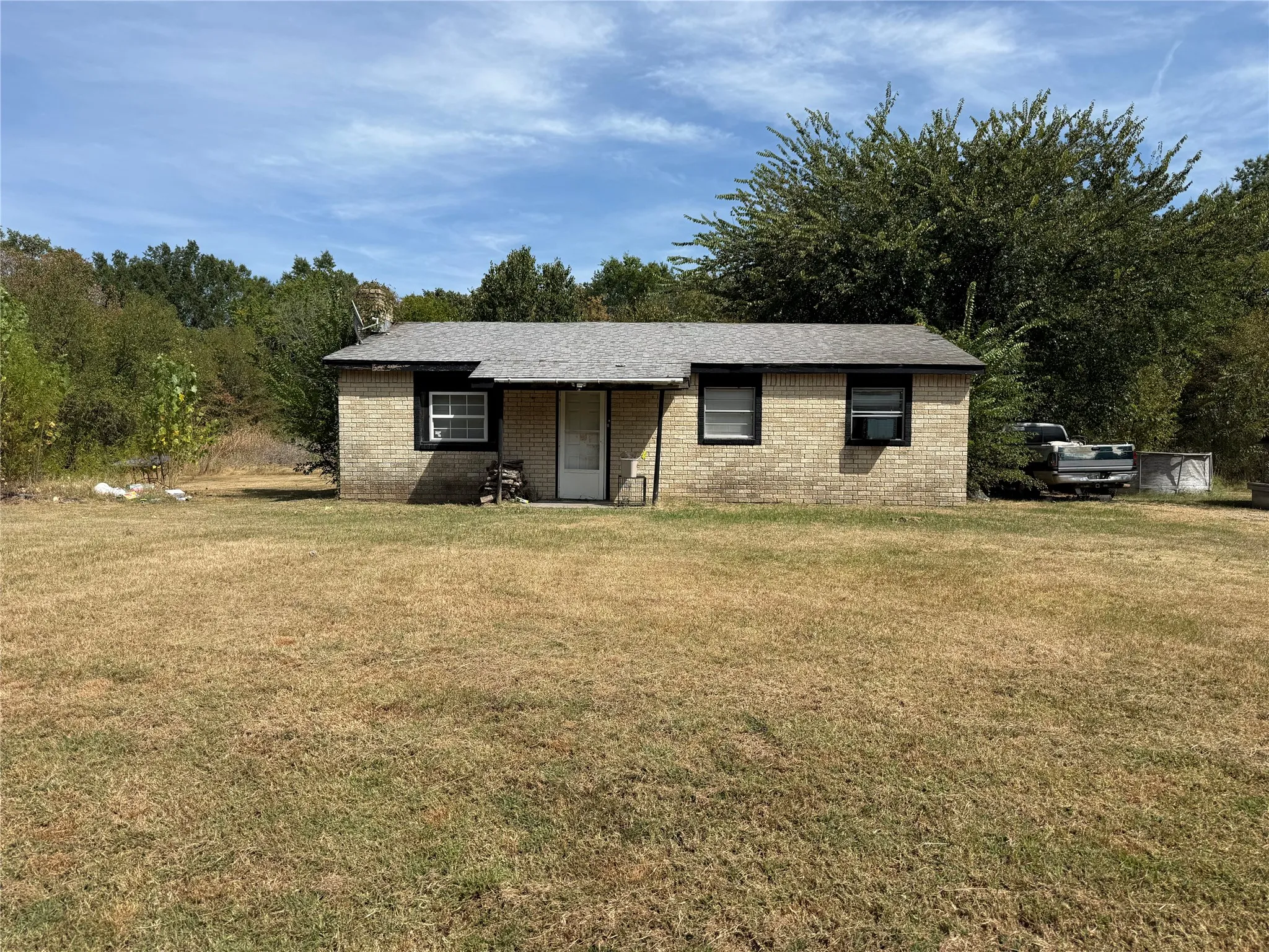 Single Family Residence For Sale in Lamar County , 1526 County Road 35980, Arthur City, Texas 75411, 2 Bedroom, 1 Bathroom, Garage spaces, 816 Sqft, built in 1997, mls#21363948, Real Estate Agent in Arthur City, Homes For Sale in Lamar county, Homes For Sale in Arthur City, Realtor in Arthur City Texas, Real Estate Brokerage Independent Realty Texas, Luminita Cordes Realtor