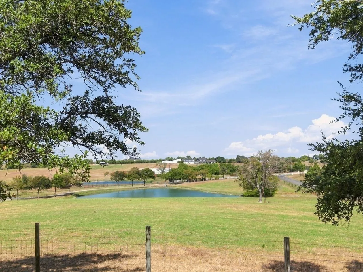 Single Family Residence For Sale in Rockwall County , 278 Cornstalk Road, Rockwall, Texas 75032, 3 Bedroom, 4 Bathroom, 2 Garage spaces, 3,501 Sqft, built in 1987, mls#21361749, Real Estate Agent in Rockwall, Homes For Sale in Rockwall county, Homes For Sale in Rockwall, Realtor in Rockwall Texas, Real Estate Brokerage Independent Realty Texas, Luminita Cordes Realtor