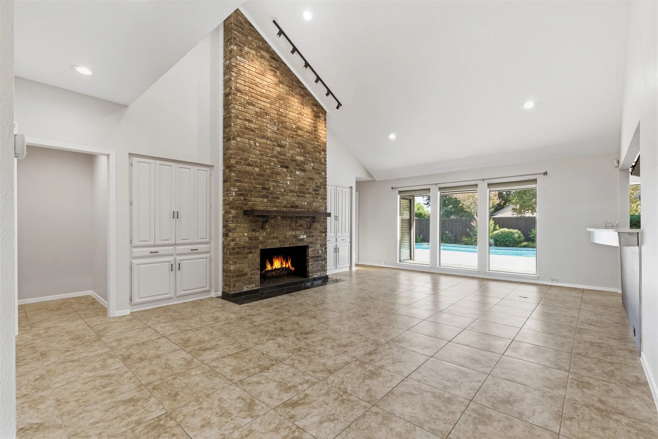 Single Family Residence For Rent in Collin County , 3512 Bender Trail, Plano, Texas 75075, 4 Bedroom, 3 Bathroom, 2 Garage spaces, 2,414 Sqft, built in 1980, Price $4,200, mls#21364514, Real Estate Agent in Plano, Homes For Rent in Collin county, Homes For Rent in Plano, Realtor in Plano Texas, Real Estate Brokerage Independent Realty Texas, Luminita Cordes Realtor