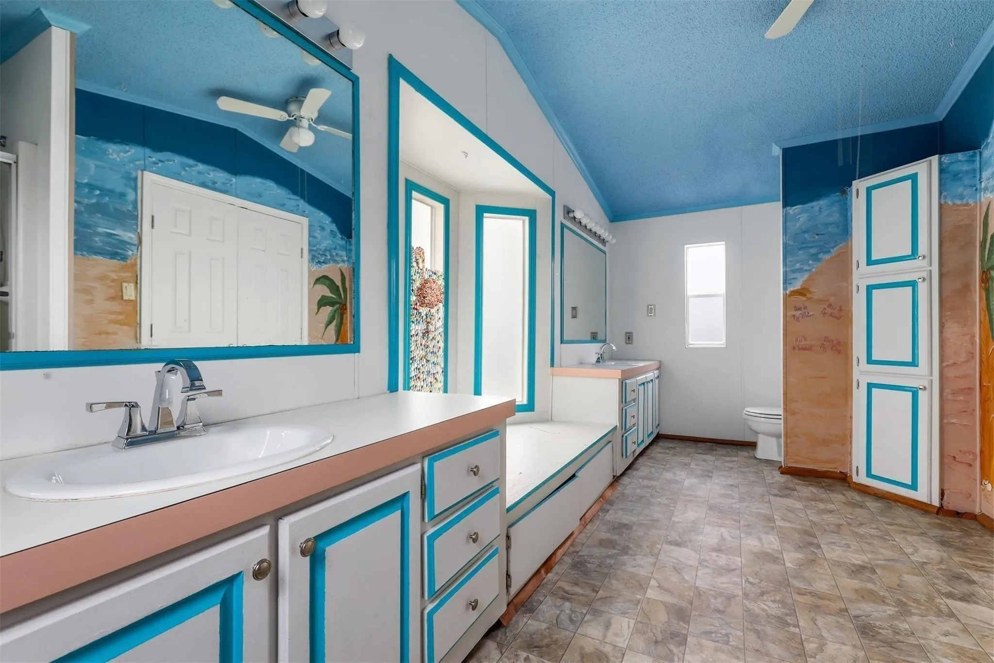 Mobile Home For Sale in Hood County , 4012 Nebraska Trail, Granbury, Texas 76048, 3 Bedroom, 2 Bathroom, Garage spaces, 1,404 Sqft, built in 1992, Price $80,000, mls#21350291, Real Estate Agent in Granbury, Homes For Sale in Hood county, Homes For Sale in Granbury, Realtor in Granbury Texas, Real Estate Brokerage Independent Realty Texas, Luminita Cordes Realtor
