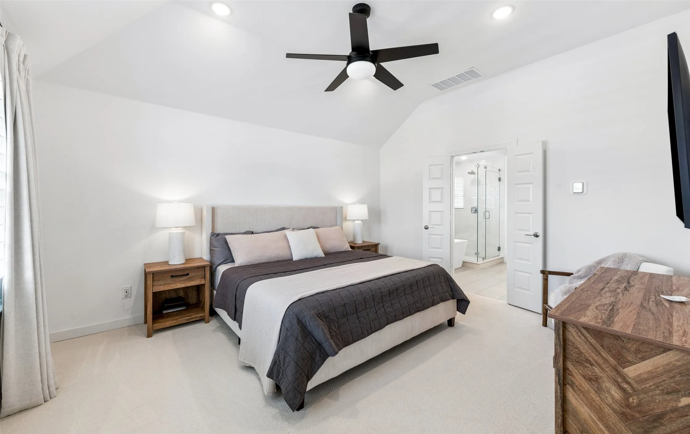 Single Family Residence For Rent in Denton County , 2301 Jack Rabbit Way, Northlake, Texas 76247, 4 Bedroom, 3 Bathroom, 2 Garage spaces, 2,454 Sqft, built in 2022, mls#21364355, Real Estate Agent in Northlake, Homes For Rent in Denton county, Homes For Rent in Northlake, Realtor in Northlake Texas, Real Estate Brokerage Independent Realty Texas, Luminita Cordes Realtor