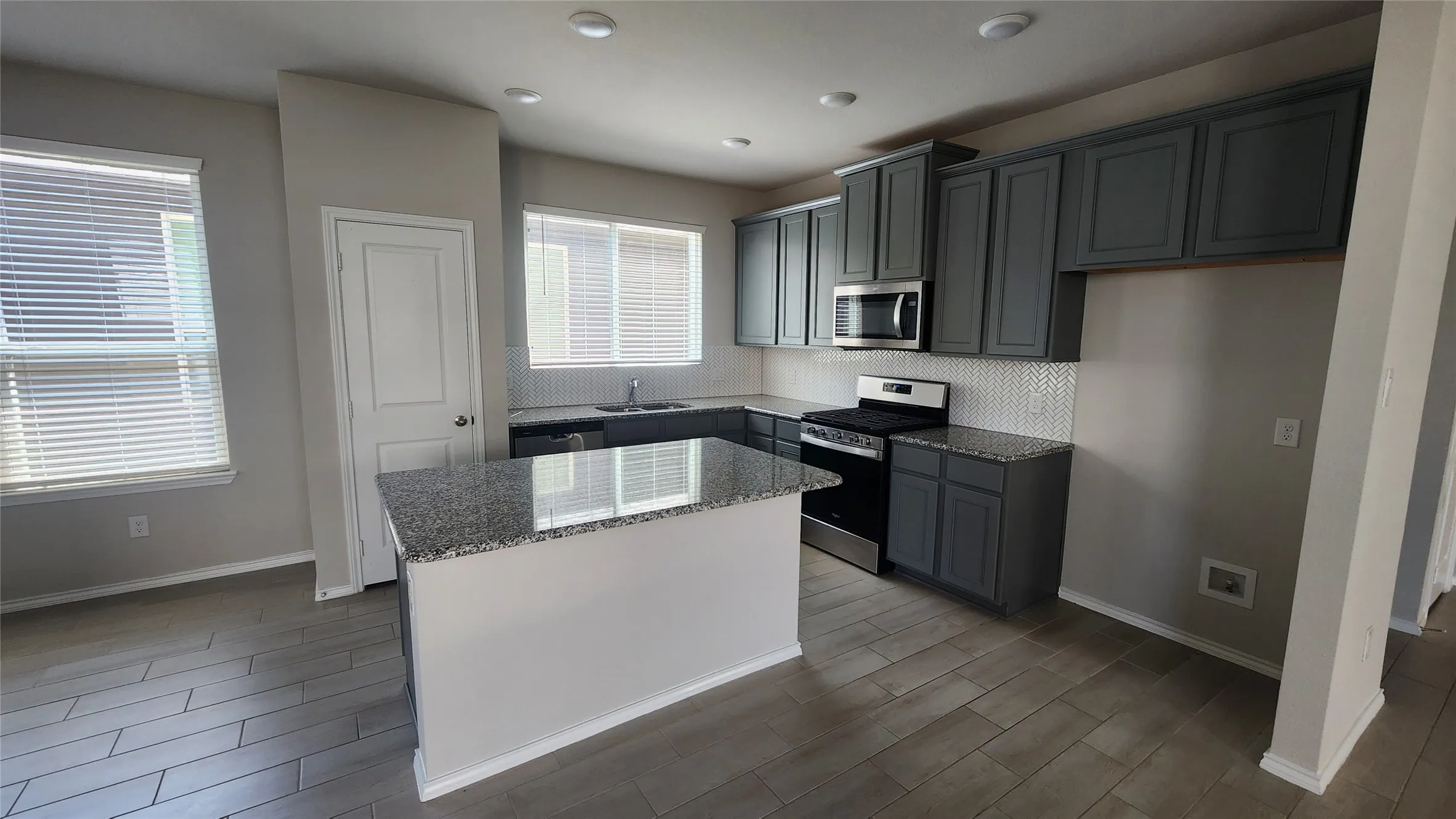 Single Family Residence For Sale in Rockwall County , 7041 Helena Hill, Royse City, Texas 75189, 4 Bedroom, 3 Bathroom, 2 Garage spaces, 2,080 Sqft, built in 2023, mls#21364471, Real Estate Agent in Royse City, Homes For Sale in Rockwall county, Homes For Sale in Royse City, Realtor in Royse City Texas, Real Estate Brokerage Independent Realty Texas, Luminita Cordes Realtor