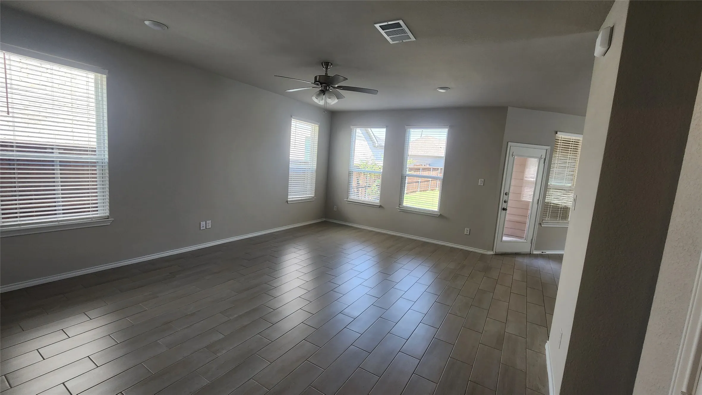 Single Family Residence For Sale in Rockwall County , 7041 Helena Hill, Royse City, Texas 75189, 4 Bedroom, 3 Bathroom, 2 Garage spaces, 2,080 Sqft, built in 2023, mls#21364471, Real Estate Agent in Royse City, Homes For Sale in Rockwall county, Homes For Sale in Royse City, Realtor in Royse City Texas, Real Estate Brokerage Independent Realty Texas, Luminita Cordes Realtor