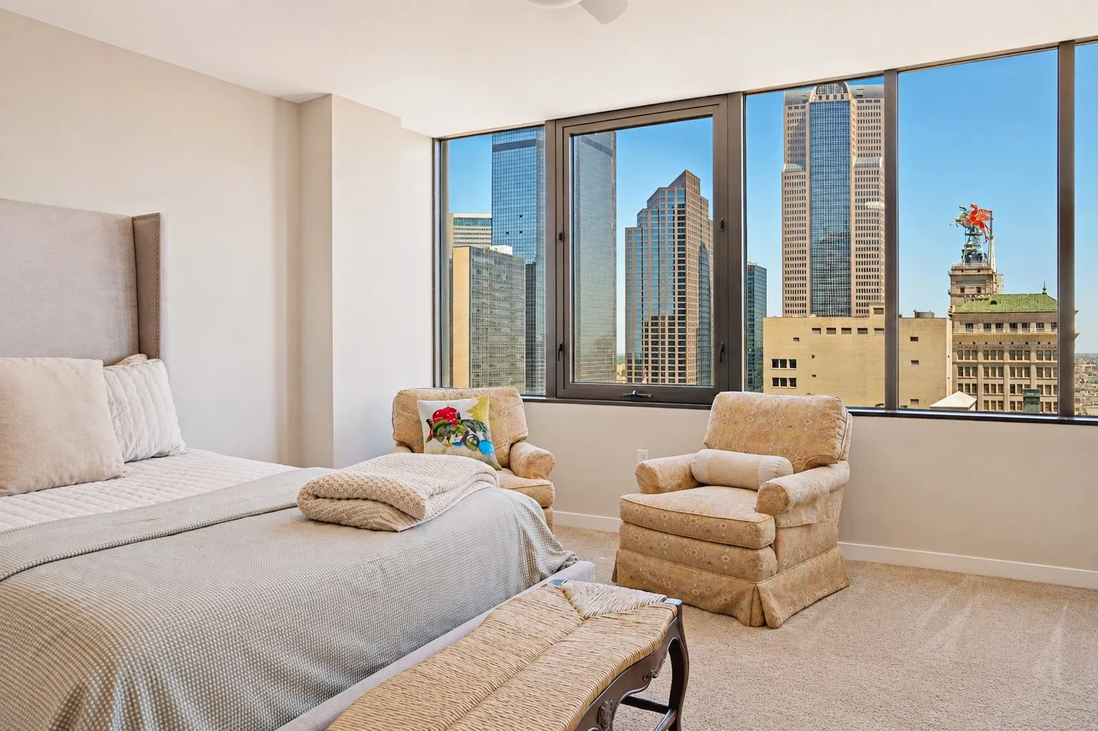 Condominium For Rent in Dallas County , 1200 Main Street 2512, Dallas, Texas 75202, 3 Bedroom, 3 Bathroom, 2 Garage spaces, 2,101 Sqft, built in 1974, mls#21359103, Real Estate Agent in Dallas, Homes For Rent in Dallas county, Homes For Rent in Dallas, Realtor in Dallas Texas, Real Estate Brokerage Independent Realty Texas, Luminita Cordes Realtor