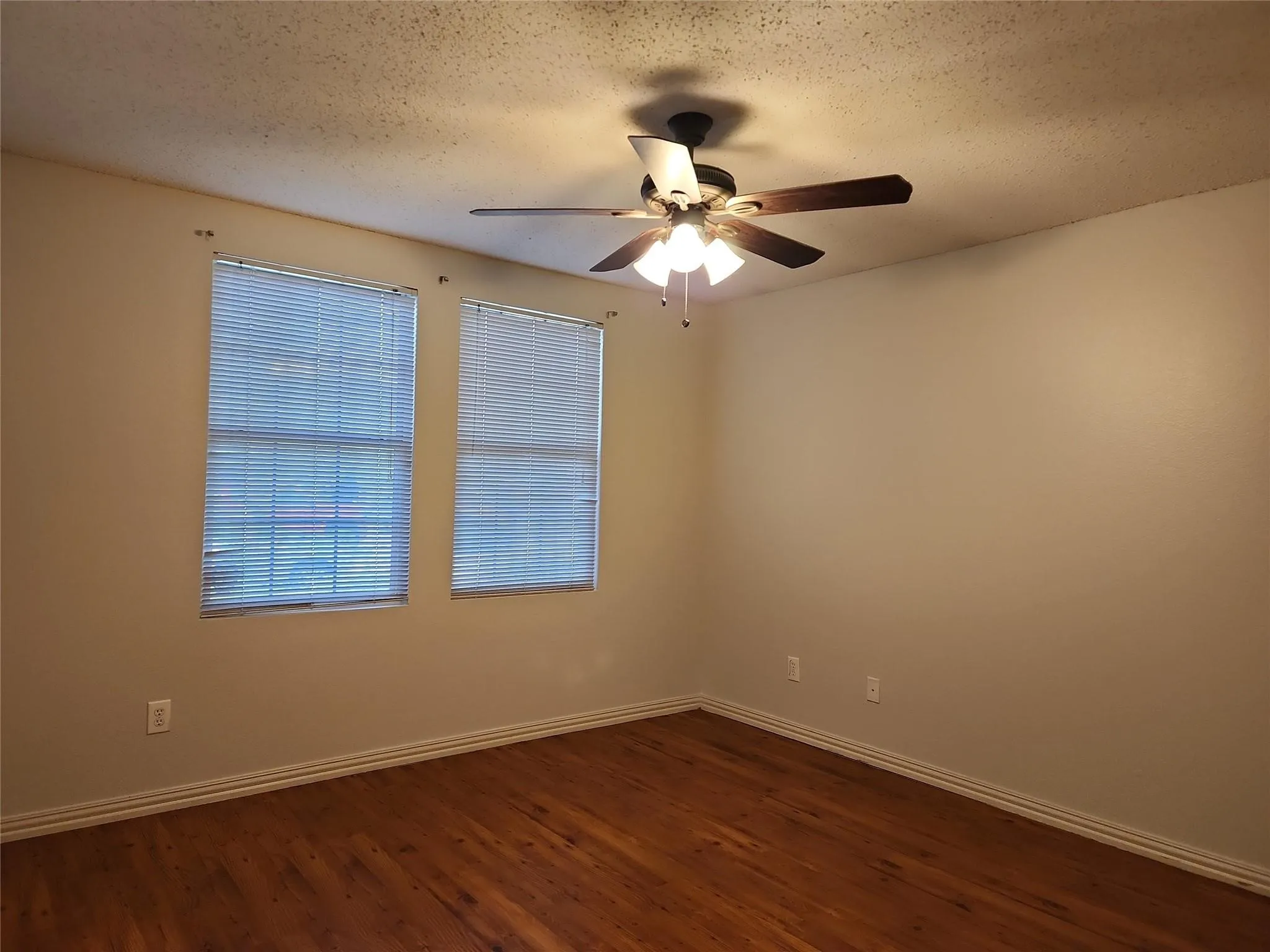 Single Family Residence For Rent in Denton County , 1604 Carolina Ridge Way, Fort Worth, Texas 76247, 3 Bedroom, 2 Bathroom, 2 Garage spaces, 1,507 Sqft, built in 2005, mls#21364236, Real Estate Agent in Fort Worth, Homes For Rent in Denton county, Homes For Rent in Fort Worth, Realtor in Fort Worth Texas, Real Estate Brokerage Independent Realty Texas, Luminita Cordes Realtor