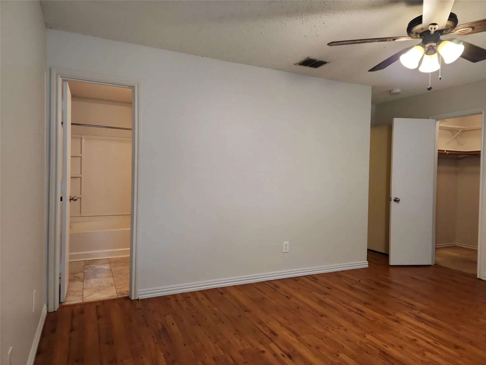Single Family Residence For Rent in Denton County , 1604 Carolina Ridge Way, Fort Worth, Texas 76247, 3 Bedroom, 2 Bathroom, 2 Garage spaces, 1,507 Sqft, built in 2005, mls#21364236, Real Estate Agent in Fort Worth, Homes For Rent in Denton county, Homes For Rent in Fort Worth, Realtor in Fort Worth Texas, Real Estate Brokerage Independent Realty Texas, Luminita Cordes Realtor
