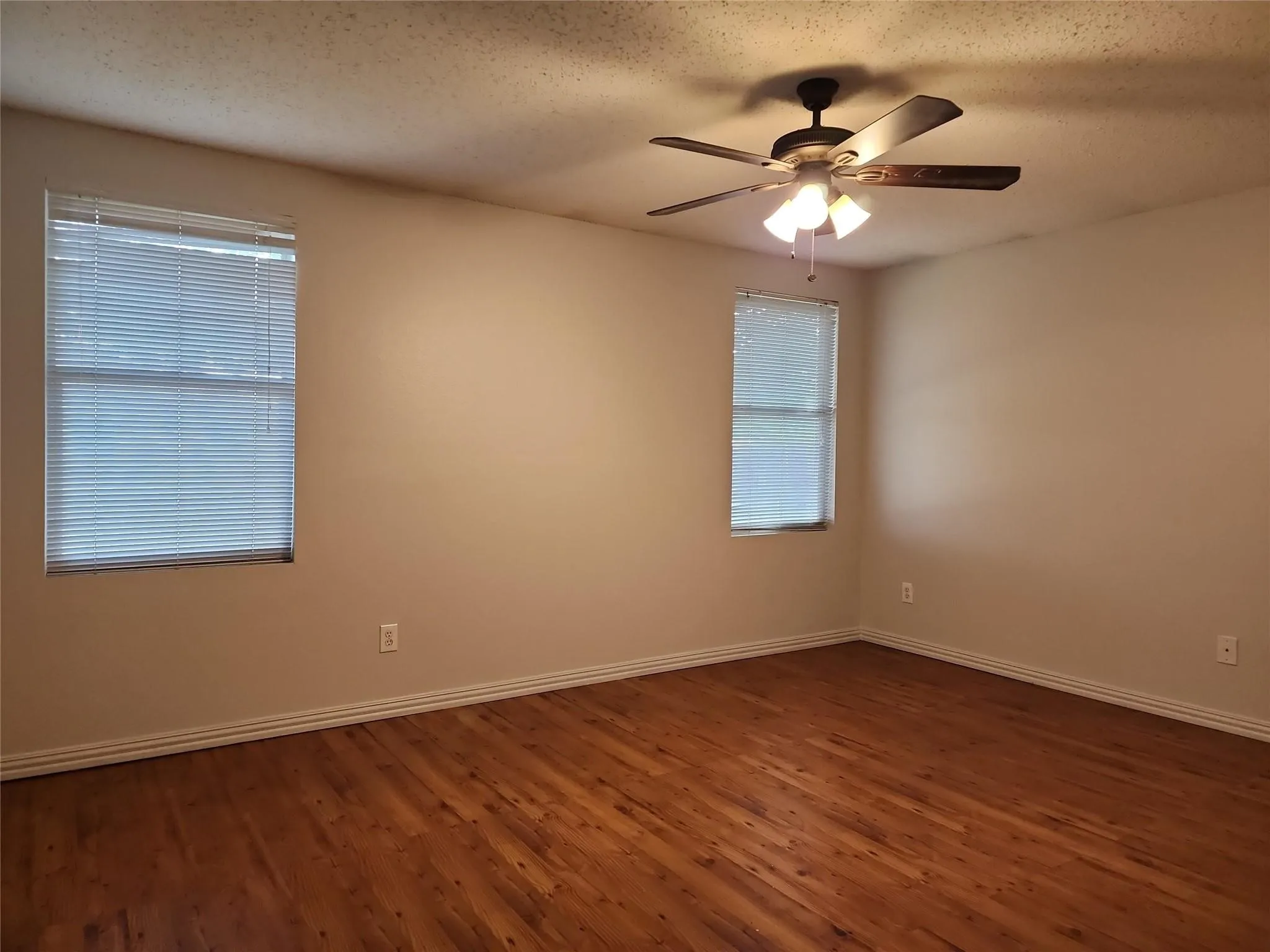 Single Family Residence For Rent in Denton County , 1604 Carolina Ridge Way, Fort Worth, Texas 76247, 3 Bedroom, 2 Bathroom, 2 Garage spaces, 1,507 Sqft, built in 2005, mls#21364236, Real Estate Agent in Fort Worth, Homes For Rent in Denton county, Homes For Rent in Fort Worth, Realtor in Fort Worth Texas, Real Estate Brokerage Independent Realty Texas, Luminita Cordes Realtor