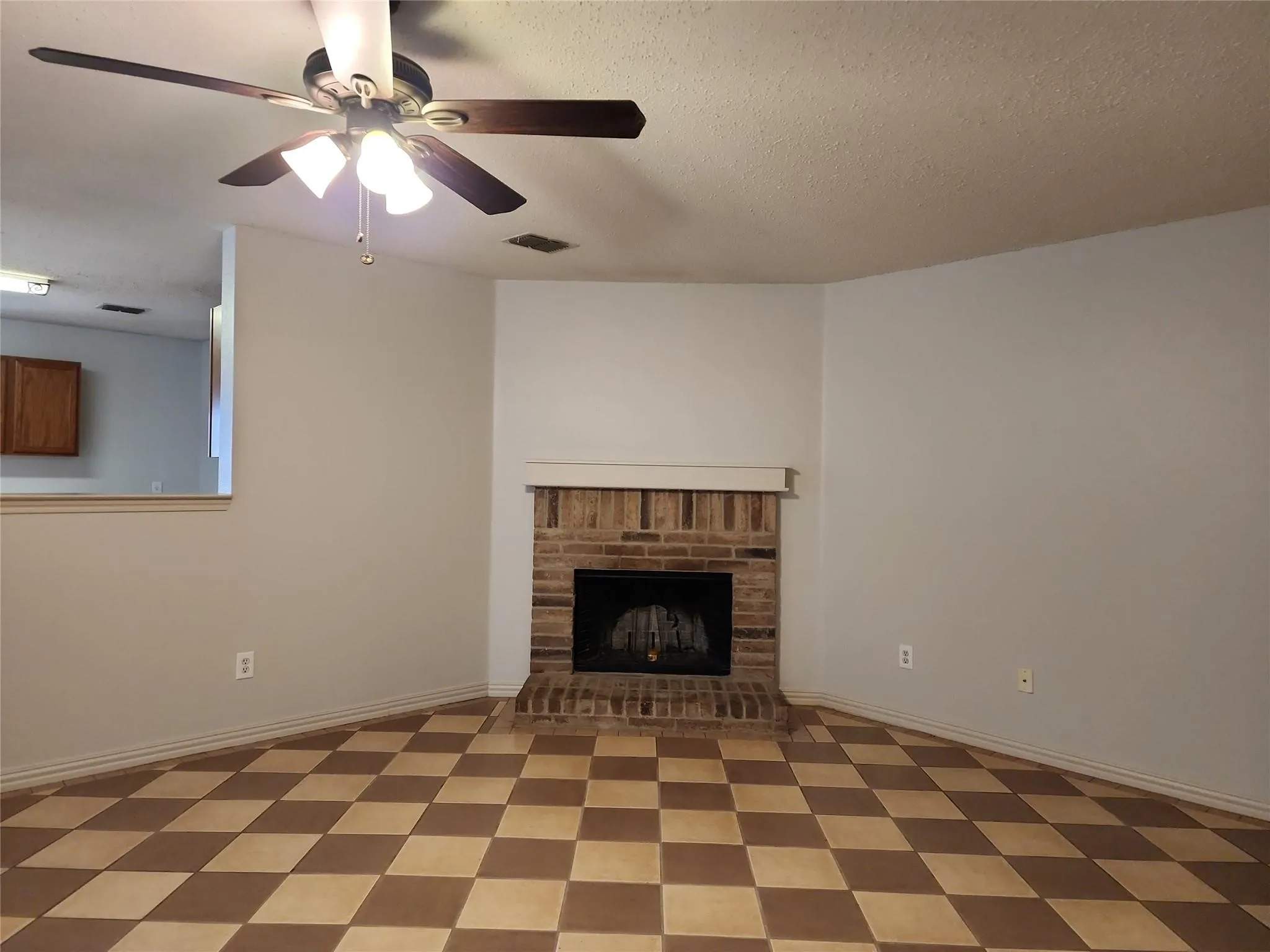 Single Family Residence For Rent in Denton County , 1604 Carolina Ridge Way, Fort Worth, Texas 76247, 3 Bedroom, 2 Bathroom, 2 Garage spaces, 1,507 Sqft, built in 2005, mls#21364236, Real Estate Agent in Fort Worth, Homes For Rent in Denton county, Homes For Rent in Fort Worth, Realtor in Fort Worth Texas, Real Estate Brokerage Independent Realty Texas, Luminita Cordes Realtor