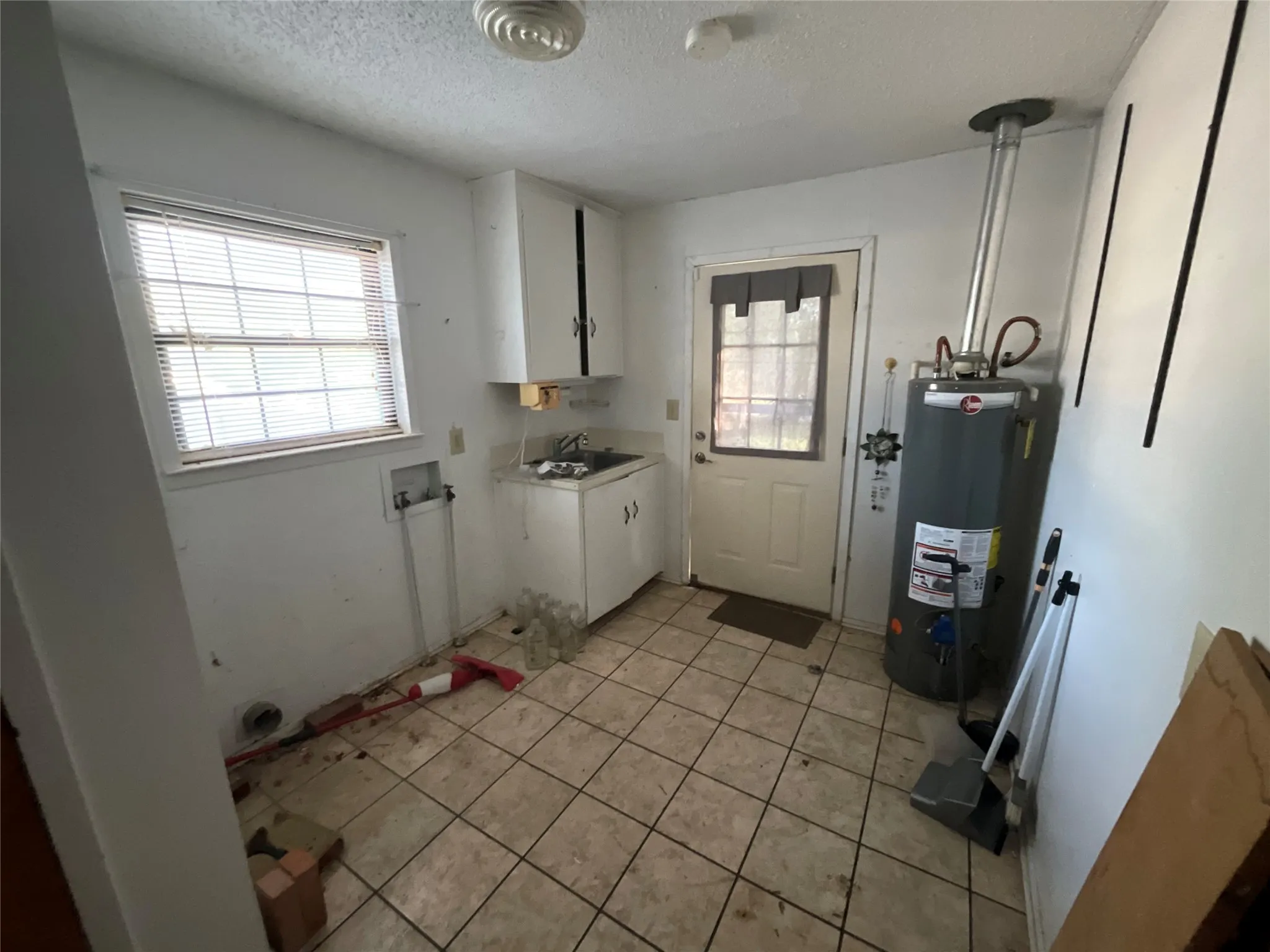 Single Family Residence For Sale in Hamilton County , 1001 E White Street, Hamilton, Texas 76531, 3 Bedroom, 2 Bathroom, 2 Garage spaces, 1,657 Sqft, built in 1977, mls#21364541, Real Estate Agent in Hamilton, Homes For Sale in Hamilton county, Homes For Sale in Hamilton, Realtor in Hamilton Texas, Real Estate Brokerage Independent Realty Texas, Luminita Cordes Realtor