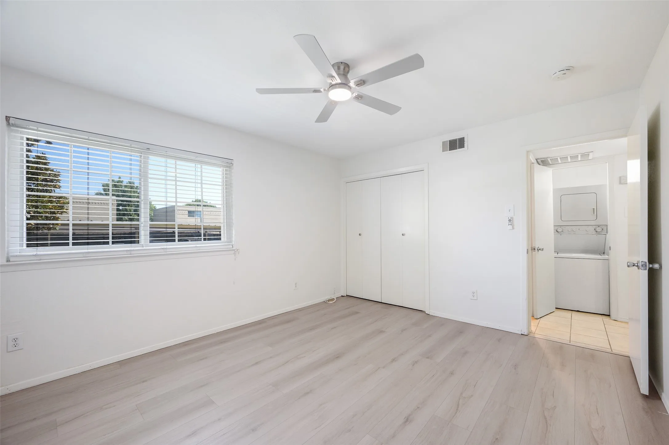 Condominium For Rent in Dallas County , 13715 Preston Road 184, Dallas, Texas 75240, 1 Bedroom, 1 Bathroom, Garage spaces, 631 Sqft, built in 1968, mls#21364545, Real Estate Agent in Dallas, Homes For Rent in Dallas county, Homes For Rent in Dallas, Realtor in Dallas Texas, Real Estate Brokerage Independent Realty Texas, Luminita Cordes Realtor