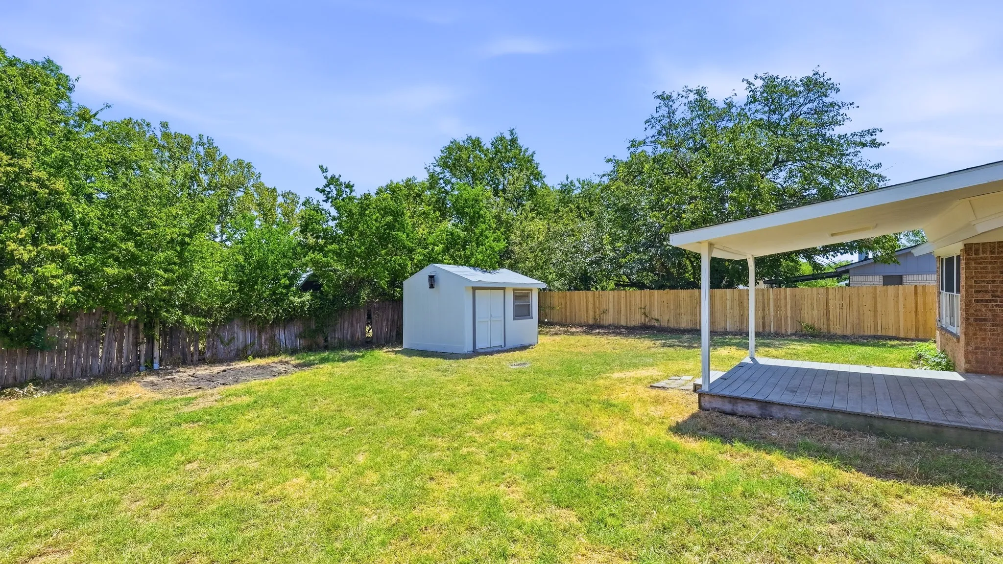 Single Family Residence For Sale in Tarrant County , 744 Windsor Drive, Everman, Texas 76140, 3 Bedroom, 2 Bathroom, 2 Garage spaces, 1,118 Sqft, built in 1970, mls#21364531, Real Estate Agent in Everman, Homes For Sale in Tarrant county, Homes For Sale in Everman, Realtor in Everman Texas, Real Estate Brokerage Independent Realty Texas, Luminita Cordes Realtor