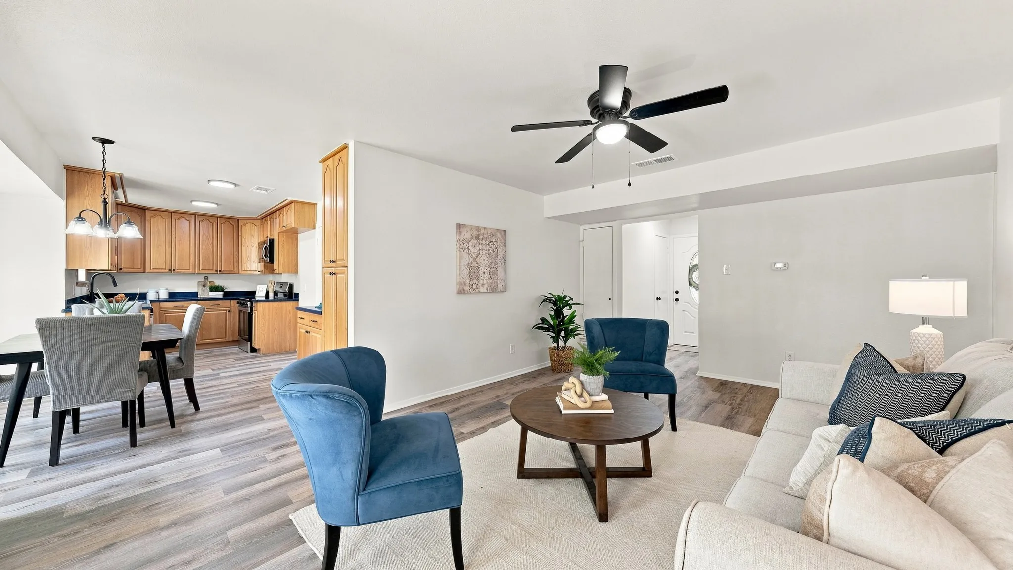 Single Family Residence For Sale in Tarrant County , 744 Windsor Drive, Everman, Texas 76140, 3 Bedroom, 2 Bathroom, 2 Garage spaces, 1,118 Sqft, built in 1970, mls#21364531, Real Estate Agent in Everman, Homes For Sale in Tarrant county, Homes For Sale in Everman, Realtor in Everman Texas, Real Estate Brokerage Independent Realty Texas, Luminita Cordes Realtor