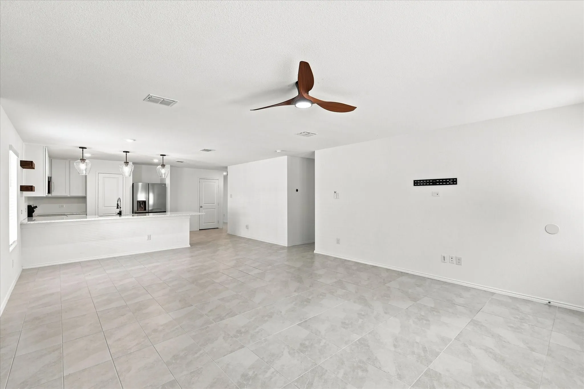 Single Family Residence For Rent in Dallas County , 1756 Copehart Lane, Dallas, Texas 75253, 3 Bedroom, 2 Bathroom, 2 Garage spaces, 1,480 Sqft, built in 2024, mls#21361734, Real Estate Agent in Dallas, Homes For Rent in Dallas county, Homes For Rent in Dallas, Realtor in Dallas Texas, Real Estate Brokerage Independent Realty Texas, Luminita Cordes Realtor