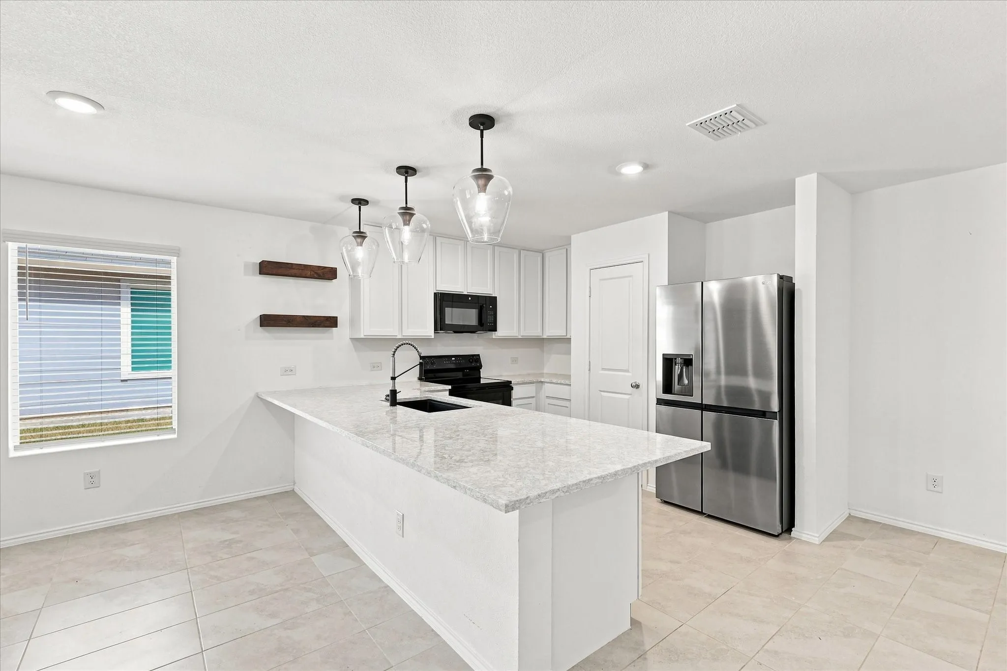 Single Family Residence For Rent in Dallas County , 1756 Copehart Lane, Dallas, Texas 75253, 3 Bedroom, 2 Bathroom, 2 Garage spaces, 1,480 Sqft, built in 2024, mls#21361734, Real Estate Agent in Dallas, Homes For Rent in Dallas county, Homes For Rent in Dallas, Realtor in Dallas Texas, Real Estate Brokerage Independent Realty Texas, Luminita Cordes Realtor