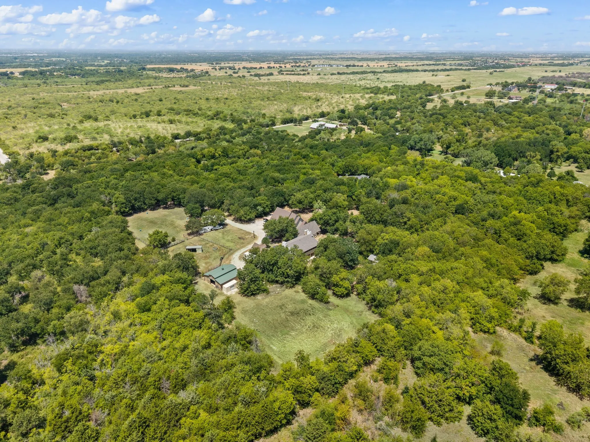 Single Family Residence For Sale in Denton County , 6942 Indian Wells Road, Sanger, Texas 76266, 7 Bedroom, 7 Bathroom, 3 Garage spaces, 7,258 Sqft, built in 1987, mls#21360826, Real Estate Agent in Sanger, Homes For Sale in Denton county, Homes For Sale in Sanger, Realtor in Sanger Texas, Real Estate Brokerage Independent Realty Texas, Luminita Cordes Realtor