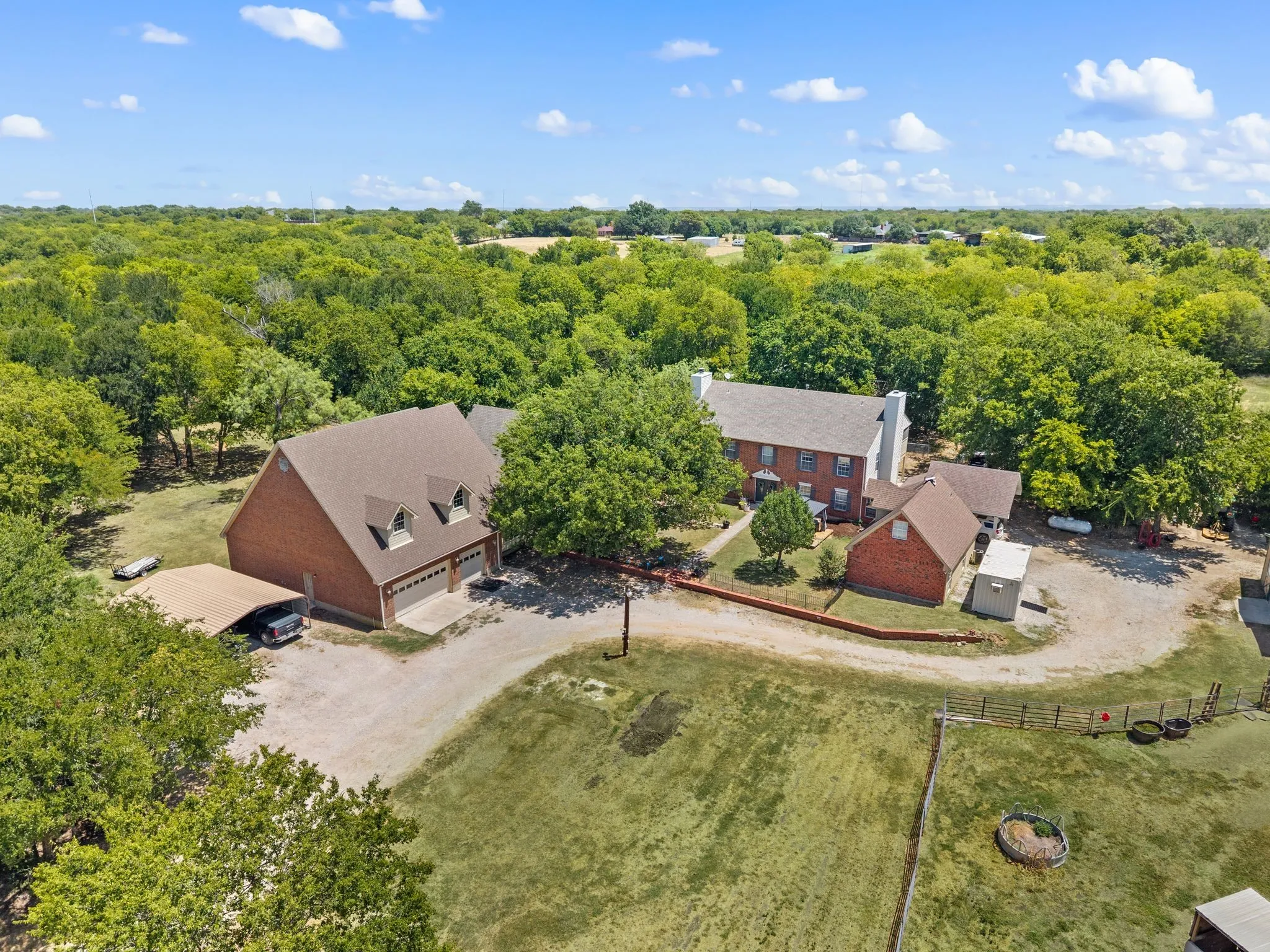 Single Family Residence For Sale in Denton County , 6942 Indian Wells Road, Sanger, Texas 76266, 7 Bedroom, 7 Bathroom, 3 Garage spaces, 7,258 Sqft, built in 1987, mls#21360826, Real Estate Agent in Sanger, Homes For Sale in Denton county, Homes For Sale in Sanger, Realtor in Sanger Texas, Real Estate Brokerage Independent Realty Texas, Luminita Cordes Realtor
