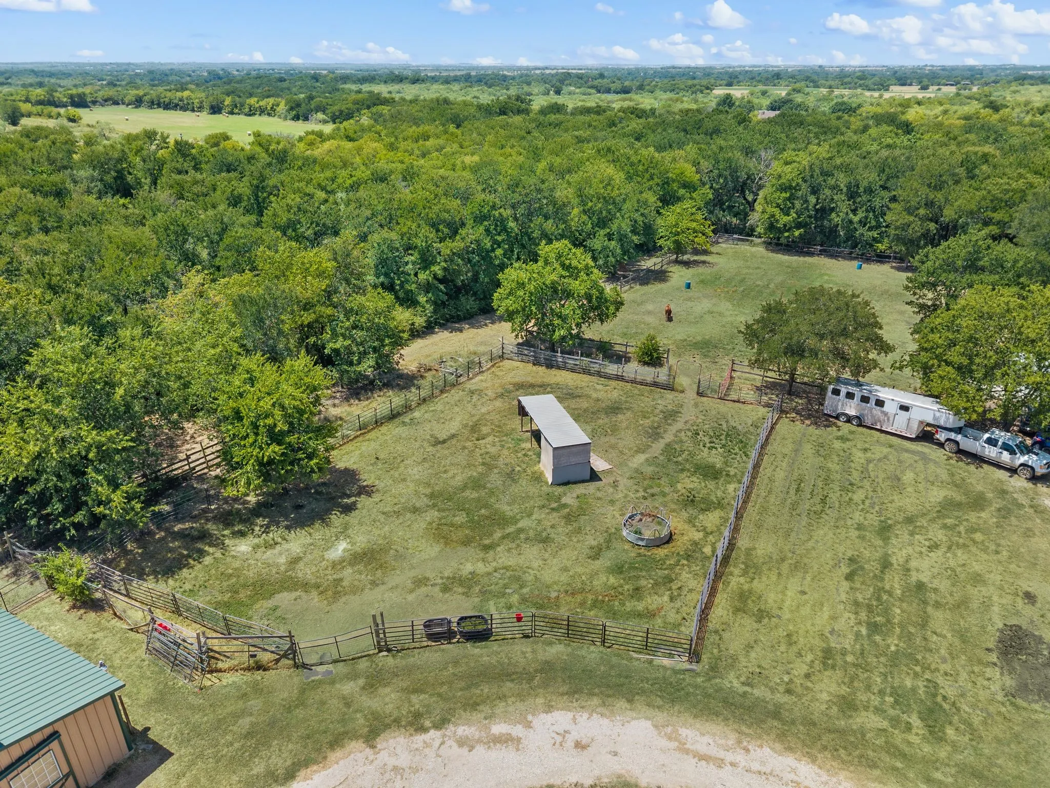 Single Family Residence For Sale in Denton County , 6942 Indian Wells Road, Sanger, Texas 76266, 7 Bedroom, 7 Bathroom, 3 Garage spaces, 7,258 Sqft, built in 1987, mls#21360826, Real Estate Agent in Sanger, Homes For Sale in Denton county, Homes For Sale in Sanger, Realtor in Sanger Texas, Real Estate Brokerage Independent Realty Texas, Luminita Cordes Realtor