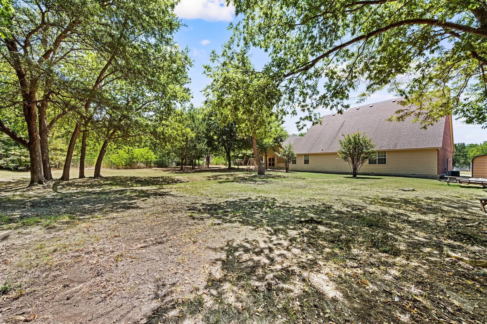 Single Family Residence For Sale in Denton County , 6942 Indian Wells Road, Sanger, Texas 76266, 7 Bedroom, 7 Bathroom, 3 Garage spaces, 7,258 Sqft, built in 1987, mls#21360826, Real Estate Agent in Sanger, Homes For Sale in Denton county, Homes For Sale in Sanger, Realtor in Sanger Texas, Real Estate Brokerage Independent Realty Texas, Luminita Cordes Realtor