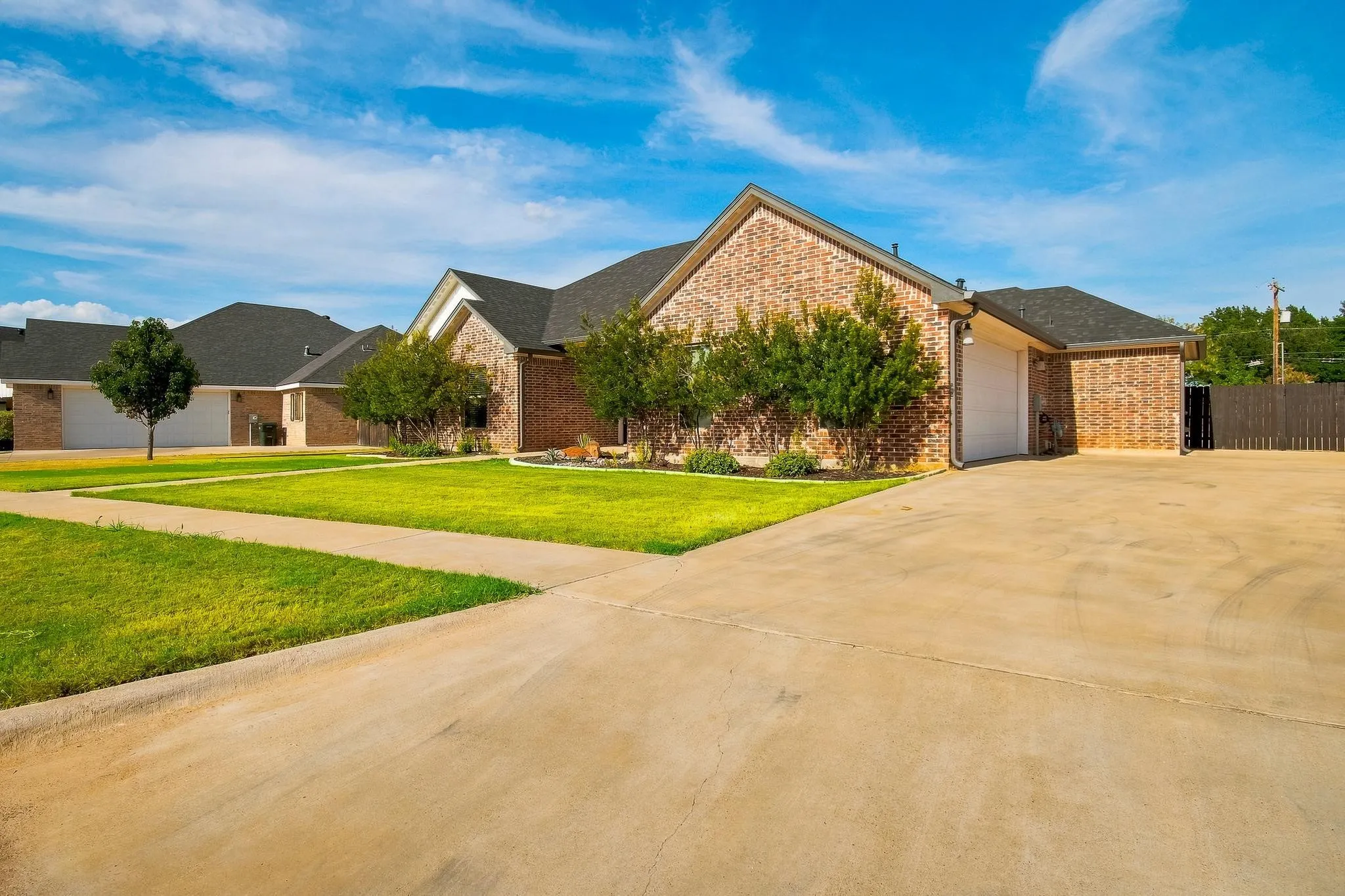 Single Family Residence For Sale in Taylor County , 6517 Cedar Elm Drive, Abilene, Texas 79606, 4 Bedroom, 3 Bathroom, 2 Garage spaces, 1,969 Sqft, built in 2019, mls#21364555, Real Estate Agent in Abilene, Homes For Sale in Taylor county, Homes For Sale in Abilene, Realtor in Abilene Texas, Real Estate Brokerage Independent Realty Texas, Luminita Cordes Realtor