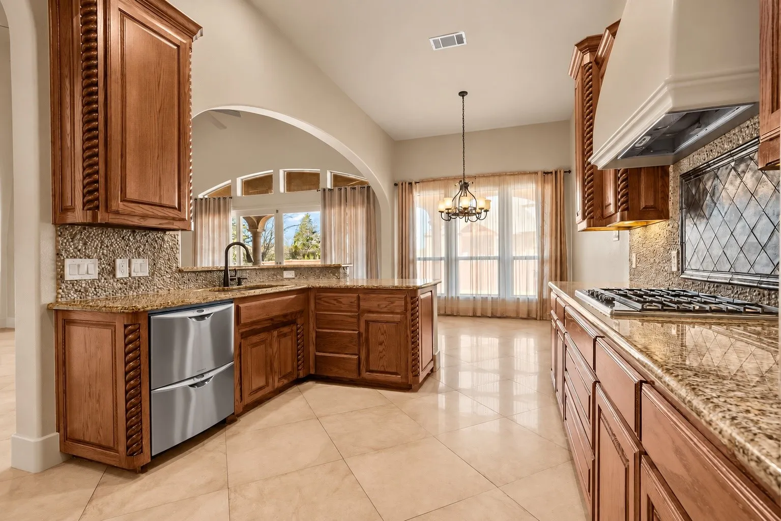 Single Family Residence For Sale in Tarrant County , 614 Cross Timbers Drive, Keller, Texas 76248, 4 Bedroom, 5 Bathroom, 3 Garage spaces, 4,072 Sqft, built in 2008, mls#21364568, Real Estate Agent in Keller, Homes For Sale in Tarrant county, Homes For Sale in Keller, Realtor in Keller Texas, Real Estate Brokerage Independent Realty Texas, Luminita Cordes Realtor