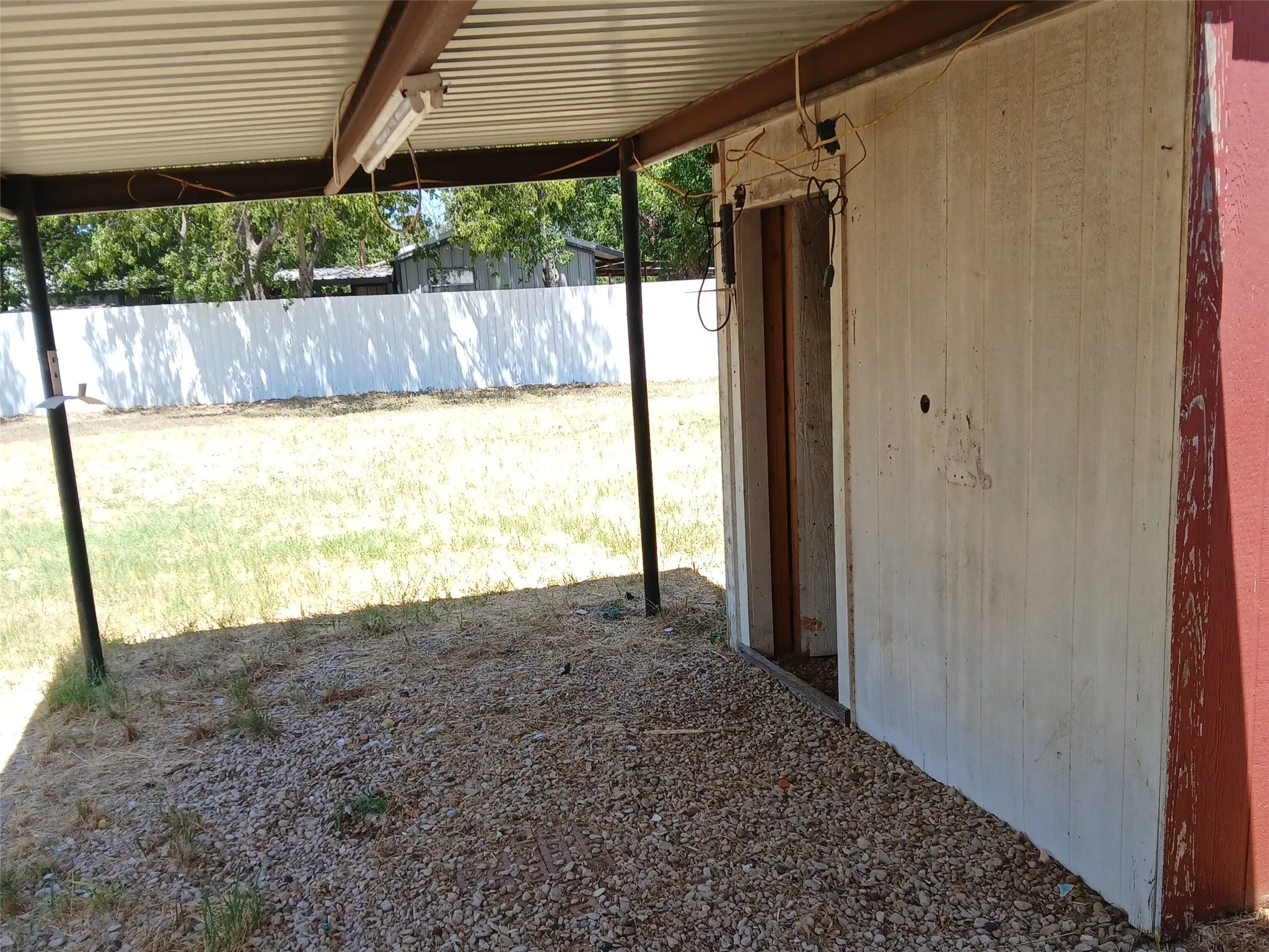 Single Family Residence For Sale in Coleman County , 600 W 14TH Street, Coleman, Texas 76834, 3 Bedroom, 1 Bathroom, Garage spaces, 1,004 Sqft, built in 0, mls#21364576, Real Estate Agent in Coleman, Homes For Sale in Coleman county, Homes For Sale in Coleman, Realtor in Coleman Texas, Real Estate Brokerage Independent Realty Texas, Luminita Cordes Realtor