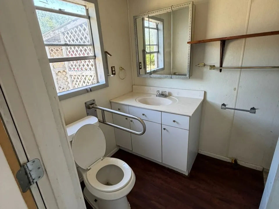 Single Family Residence For Sale in Coleman County , 600 W 14TH Street, Coleman, Texas 76834, 3 Bedroom, 1 Bathroom, Garage spaces, 1,004 Sqft, built in 0, mls#21364576, Real Estate Agent in Coleman, Homes For Sale in Coleman county, Homes For Sale in Coleman, Realtor in Coleman Texas, Real Estate Brokerage Independent Realty Texas, Luminita Cordes Realtor