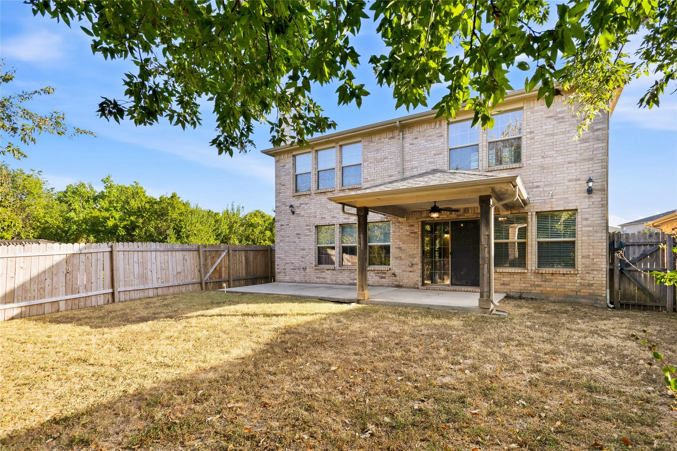 Single Family Residence For Sale in Tarrant County , 5281 Placid Drive, Haltom City, Texas 76117, 4 Bedroom, 3 Bathroom, 2 Garage spaces, 2,880 Sqft, built in 2006, mls#21348756, Real Estate Agent in Haltom City, Homes For Sale in Tarrant county, Homes For Sale in Haltom City, Realtor in Haltom City Texas, Real Estate Brokerage Independent Realty Texas, Luminita Cordes Realtor