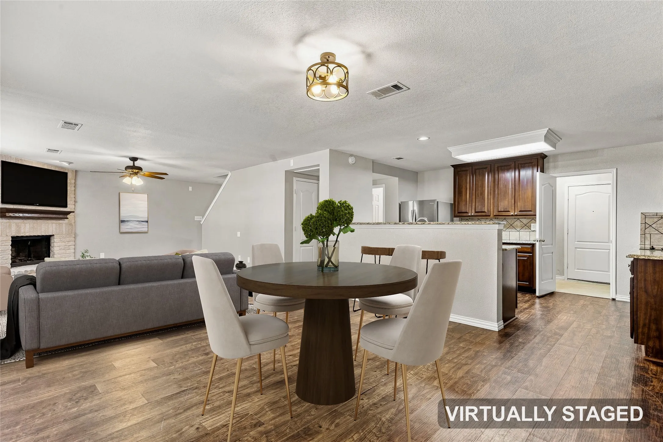 Single Family Residence For Sale in Tarrant County , 5281 Placid Drive, Haltom City, Texas 76117, 4 Bedroom, 3 Bathroom, 2 Garage spaces, 2,880 Sqft, built in 2006, mls#21348756, Real Estate Agent in Haltom City, Homes For Sale in Tarrant county, Homes For Sale in Haltom City, Realtor in Haltom City Texas, Real Estate Brokerage Independent Realty Texas, Luminita Cordes Realtor