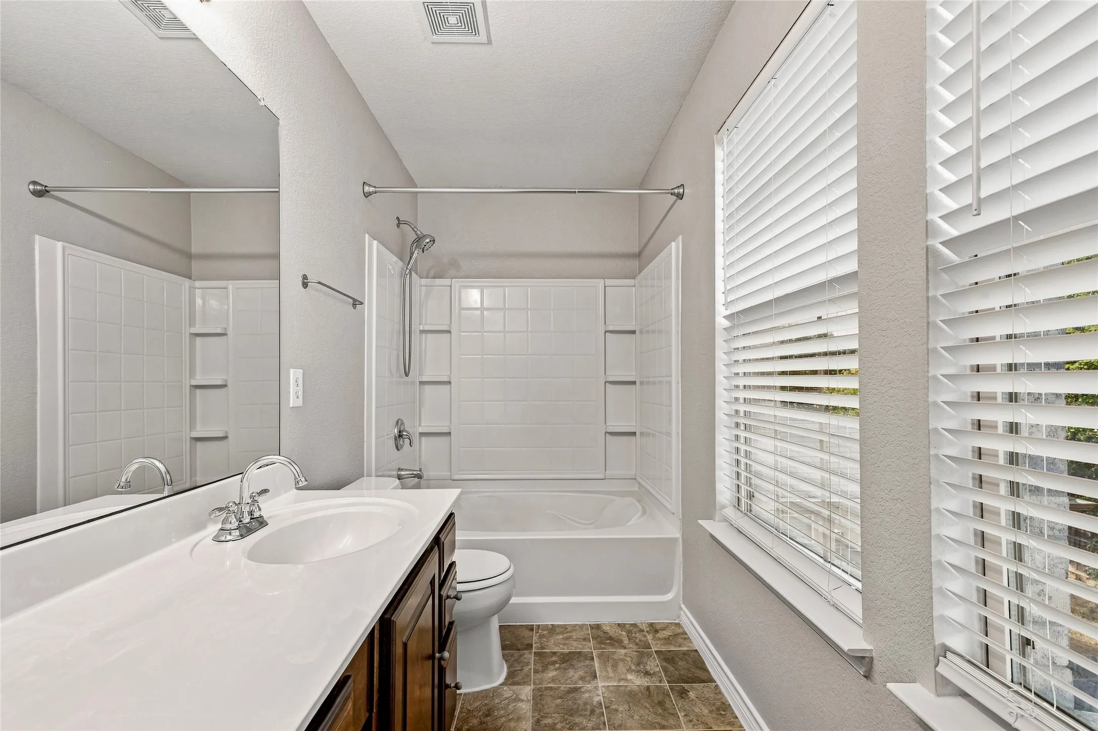 Single Family Residence For Sale in Tarrant County , 5281 Placid Drive, Haltom City, Texas 76117, 4 Bedroom, 3 Bathroom, 2 Garage spaces, 2,880 Sqft, built in 2006, mls#21348756, Real Estate Agent in Haltom City, Homes For Sale in Tarrant county, Homes For Sale in Haltom City, Realtor in Haltom City Texas, Real Estate Brokerage Independent Realty Texas, Luminita Cordes Realtor