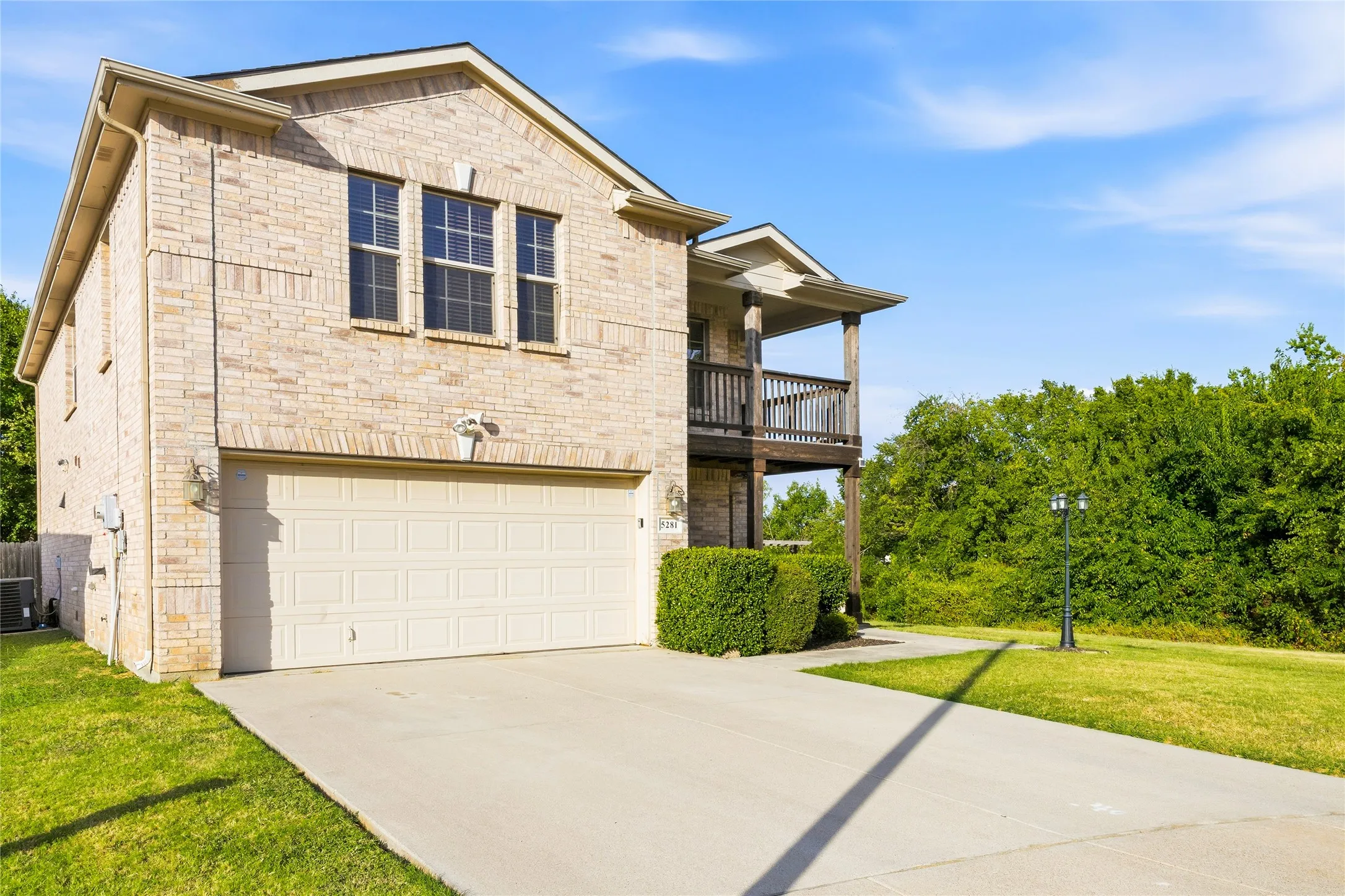 Single Family Residence For Sale in Tarrant County , 5281 Placid Drive, Haltom City, Texas 76117, 4 Bedroom, 3 Bathroom, 2 Garage spaces, 2,880 Sqft, built in 2006, mls#21348756, Real Estate Agent in Haltom City, Homes For Sale in Tarrant county, Homes For Sale in Haltom City, Realtor in Haltom City Texas, Real Estate Brokerage Independent Realty Texas, Luminita Cordes Realtor