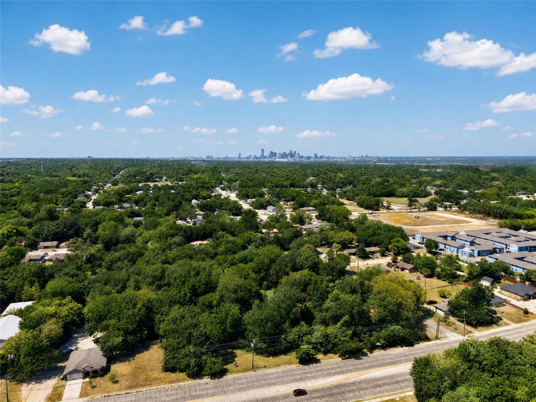 Unimproved Land For Sale in Dallas County , 2633 E Ledbetter Drive, Dallas, Texas 75216, 0, 0, Garage spaces, 0 Sqft, built in 0, Price $60,000, mls#21364577, Real Estate Agent in Dallas, Homes For Sale in Dallas county, Homes For Sale in Dallas, Realtor in Dallas Texas, Real Estate Brokerage Independent Realty Texas, Luminita Cordes Realtor