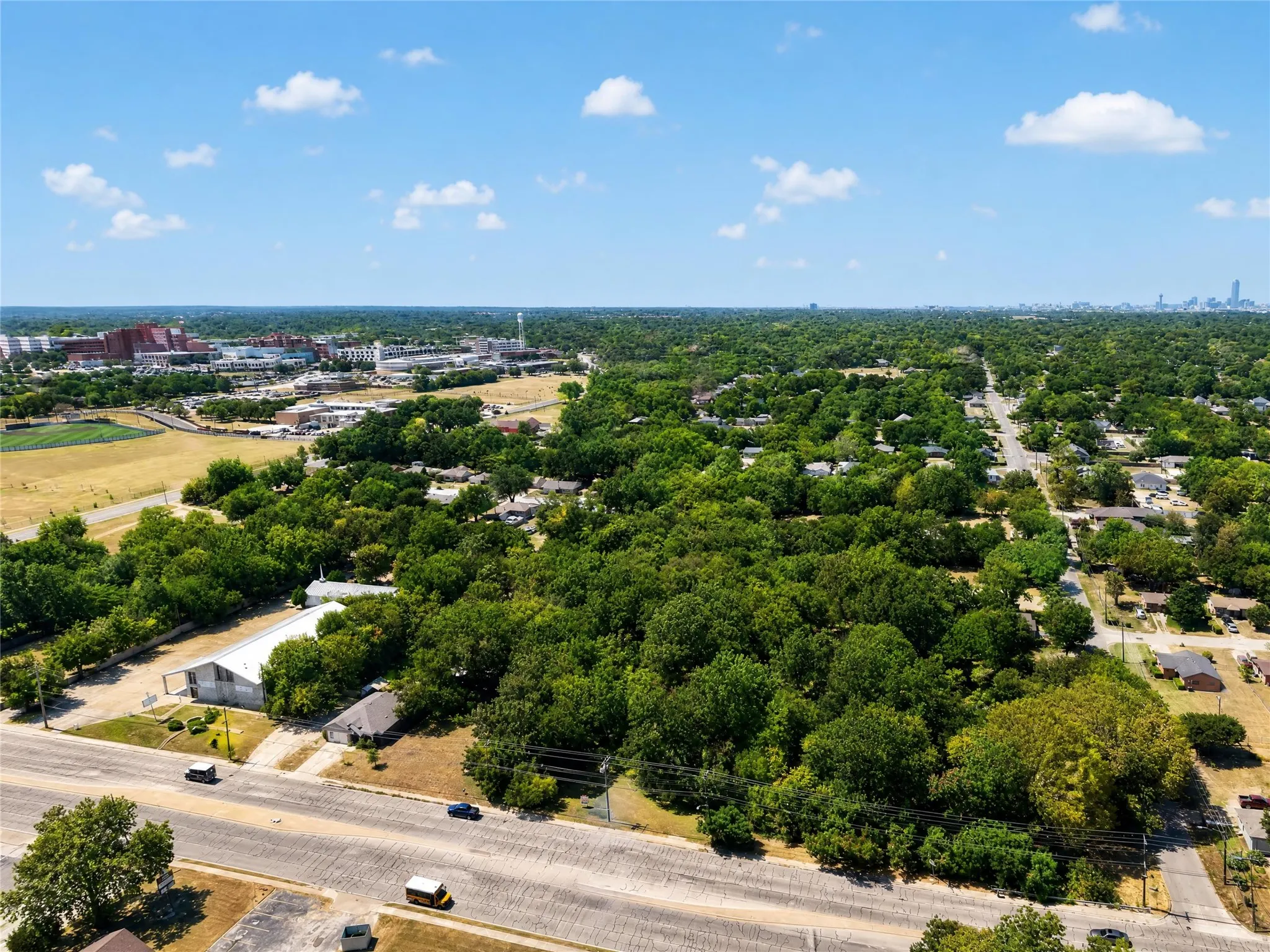 Unimproved Land For Sale in Dallas County , 2633 E Ledbetter Drive, Dallas, Texas 75216, 0, 0, Garage spaces, 0 Sqft, built in 0, Price $60,000, mls#21364577, Real Estate Agent in Dallas, Homes For Sale in Dallas county, Homes For Sale in Dallas, Realtor in Dallas Texas, Real Estate Brokerage Independent Realty Texas, Luminita Cordes Realtor