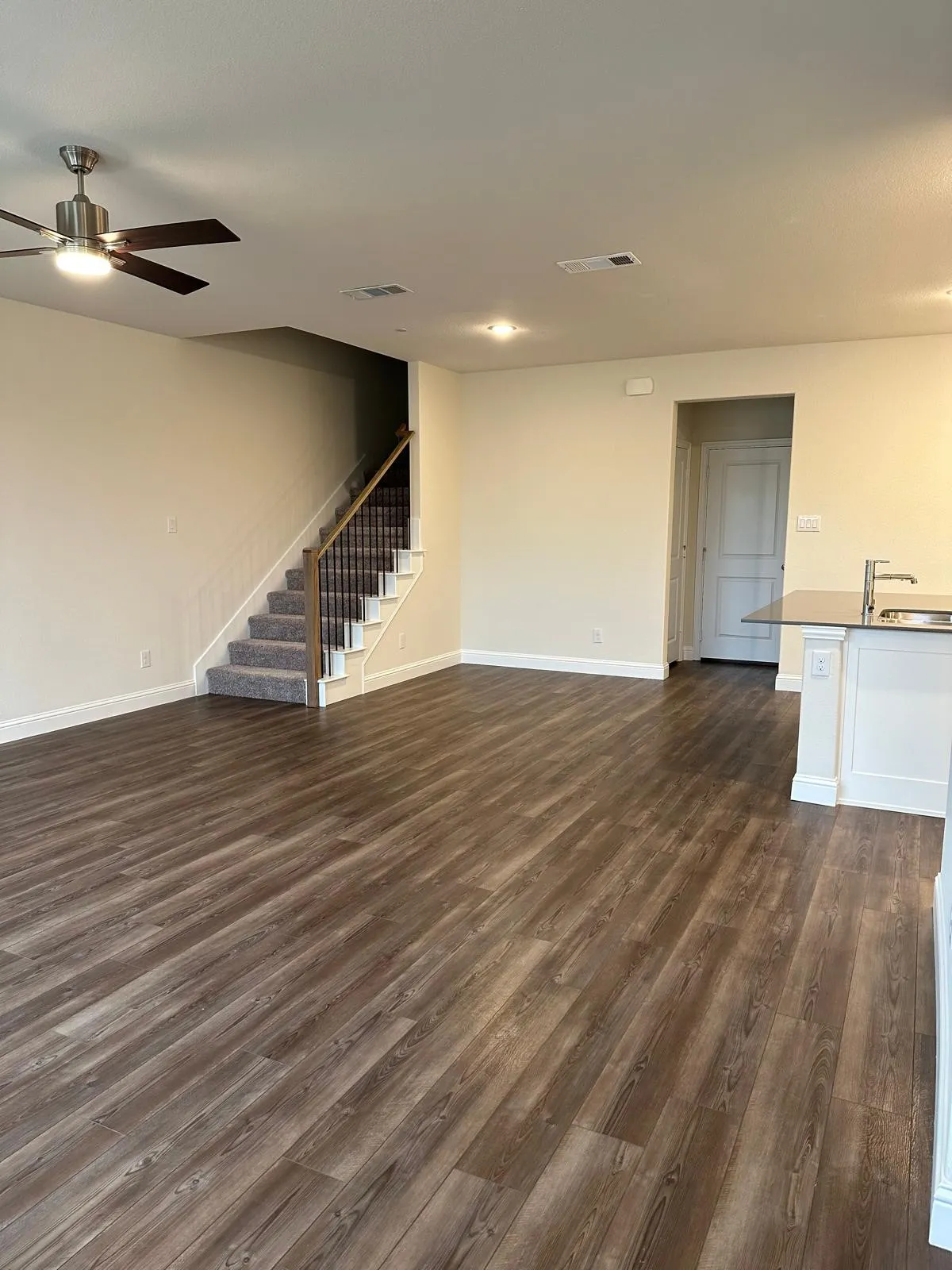 Townhouse For Rent in Collin County , 13139 Teton Street, Frisco, Texas 75035, 3 Bedroom, 3 Bathroom, 2 Garage spaces, 2,035 Sqft, built in 2022, mls#21364583, Real Estate Agent in Frisco, Homes For Rent in Collin county, Homes For Rent in Frisco, Realtor in Frisco Texas, Real Estate Brokerage Independent Realty Texas, Luminita Cordes Realtor