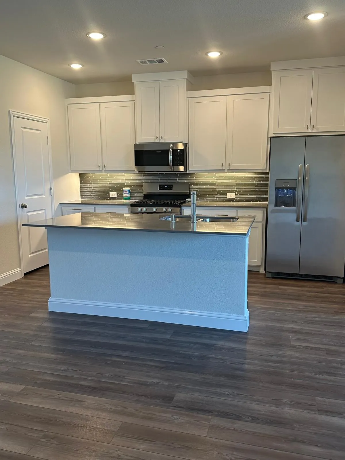 Townhouse For Rent in Collin County , 13139 Teton Street, Frisco, Texas 75035, 3 Bedroom, 3 Bathroom, 2 Garage spaces, 2,035 Sqft, built in 2022, mls#21364583, Real Estate Agent in Frisco, Homes For Rent in Collin county, Homes For Rent in Frisco, Realtor in Frisco Texas, Real Estate Brokerage Independent Realty Texas, Luminita Cordes Realtor